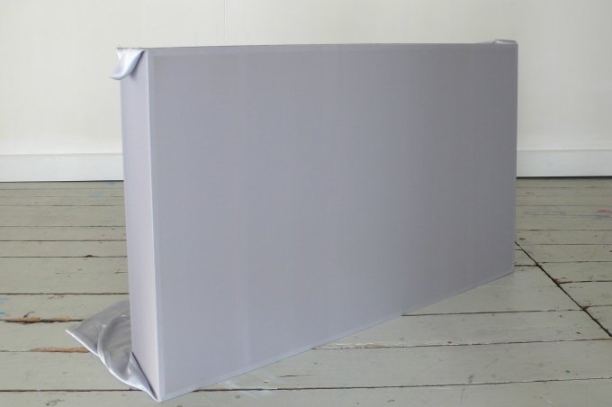 Tove Storch: Untitled (metal object #8, silver), 2008. Courtesy Nils Stærk, Copenhagen. Foto: Tove Storch