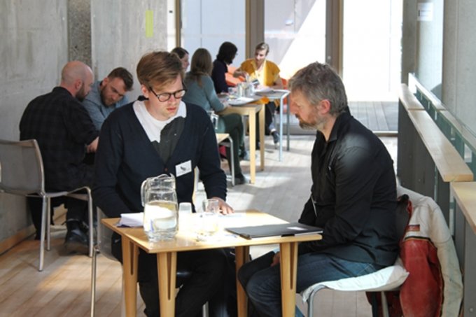 Grosses Treffen. (pressefoto)