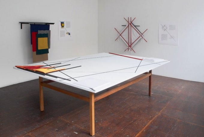 Hollybush Gardens: Falke Pisano, Figures of Speech (Formation of a Crystal) 2009, installation, detalje.