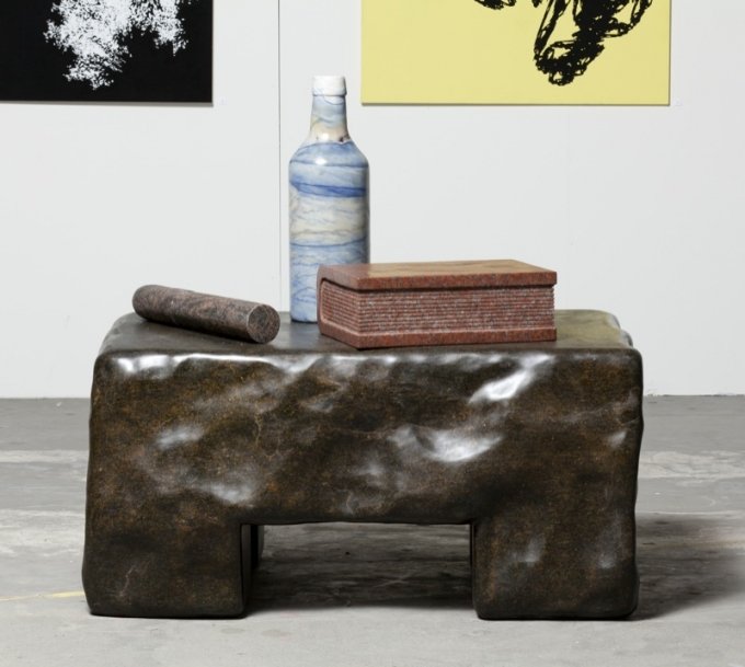 Poul Isbak: <i>Polycrom</i>, granitskulptur. Foto: Anders Sune Berg.