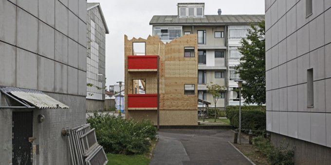 Søren Lose & Pernille Priergaard Worsøe: Betonbyens Farvel, 2012. (Pressefoto)