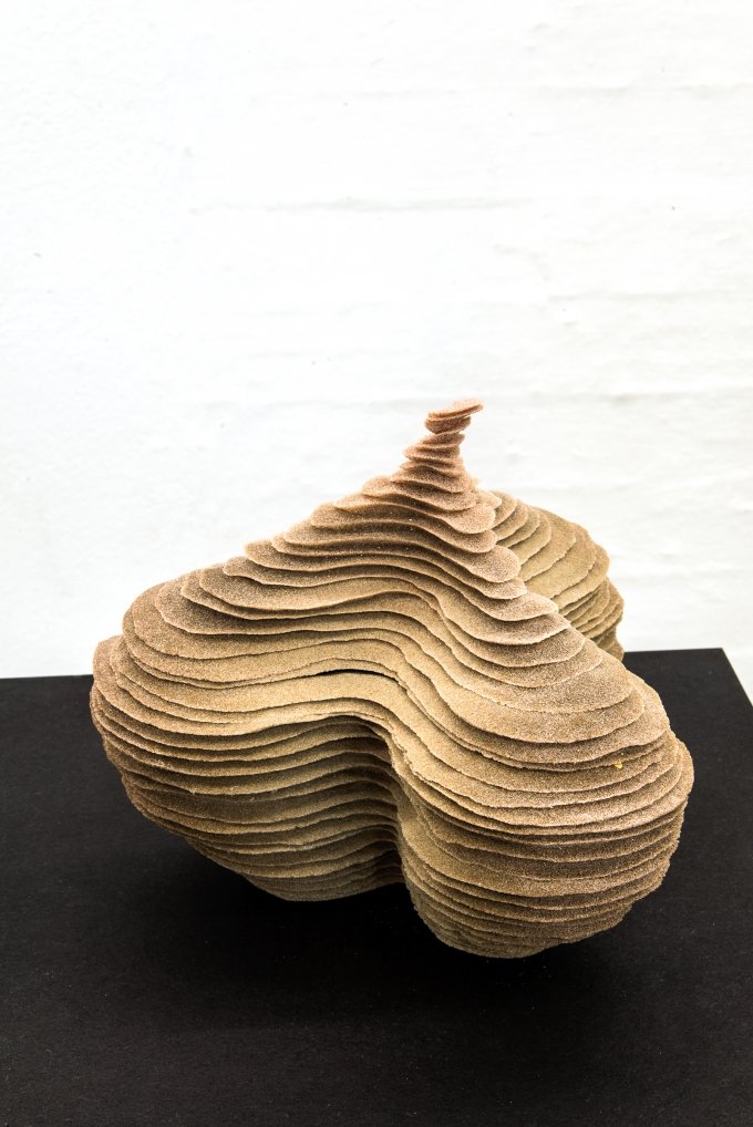 Karen Lise Krabbe: <i>Blind Box for Nothing</i>. På <i>Makers of Today - Arts + Crafts II</i>, Kunsthal Nord. Foto: Niels Fabæk