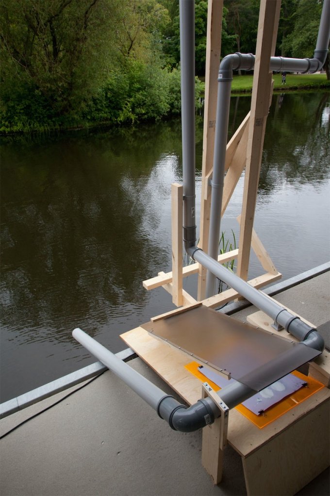 Kim T. Grønborg: <i>Vandet fortæller dagen</i>, 2015. Foto: Else Ploug Isaksen