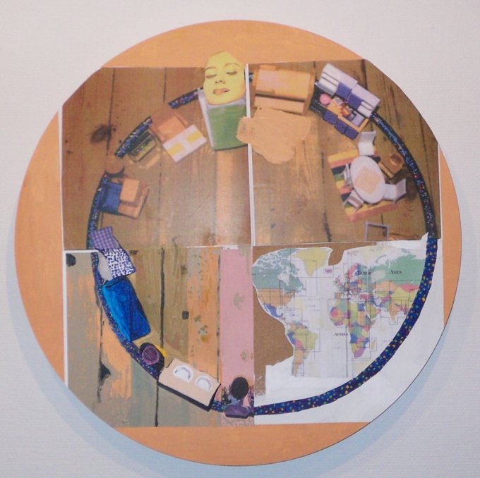 Linda Bjørnskov, <i>I de små stuer, i de små hjem</i>, 2009, papir, akryl på MDF-træflade. Foto: Ralf Søndergaard