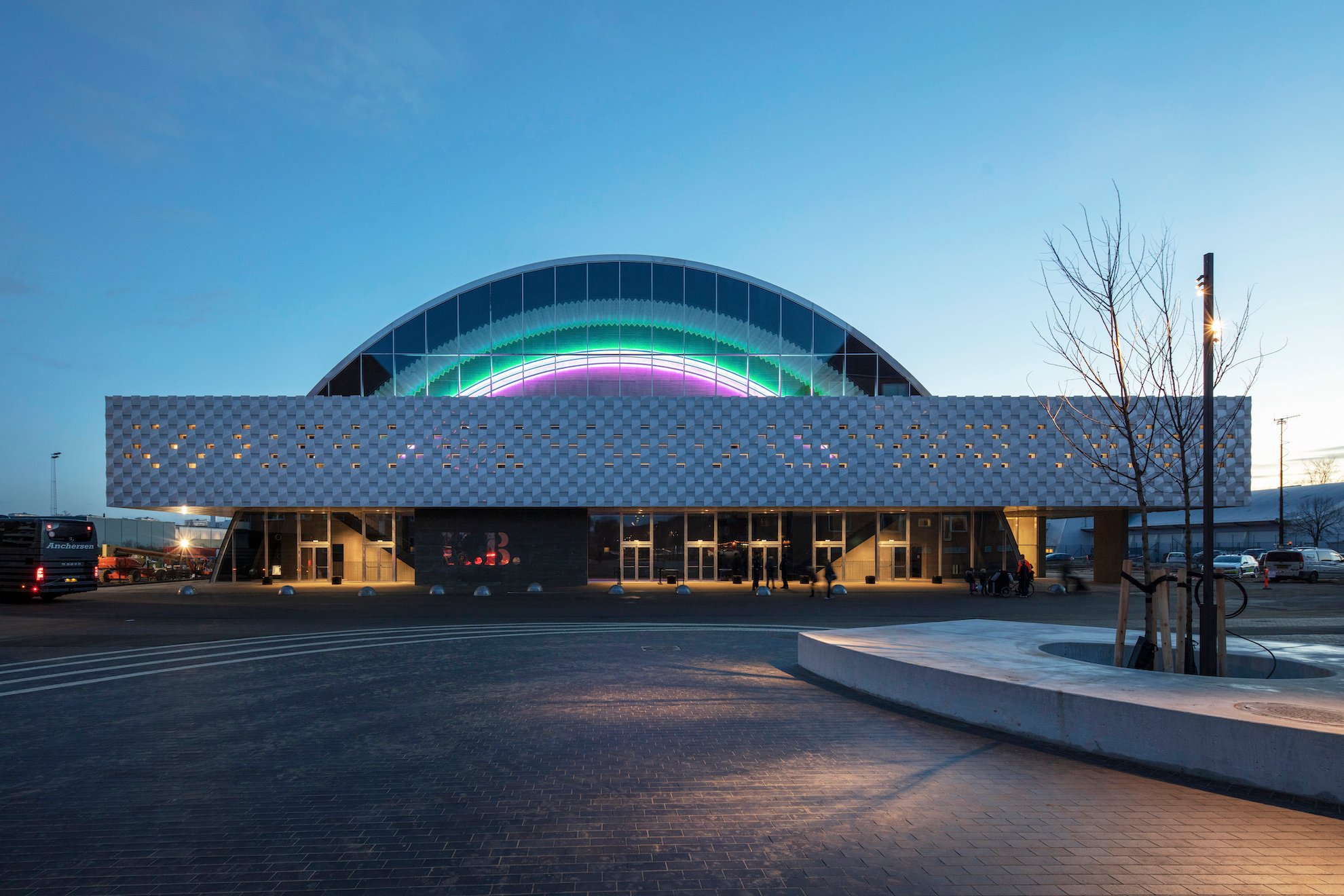 Viera Collaros udsmykning, <i>Buen</i>, KB hallen. Foto: Niels Nygaard. © Viera Collaro.