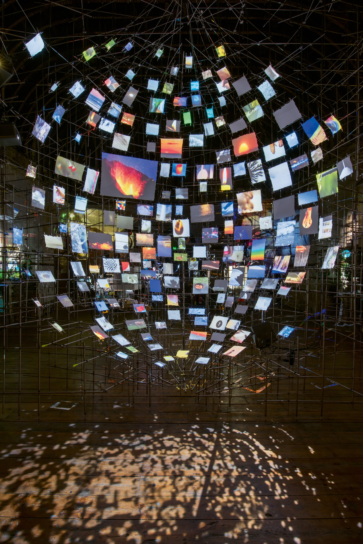 Installation view: <i>Metronome</i> (2023), Sarah Sze. OGR Foto: OGR