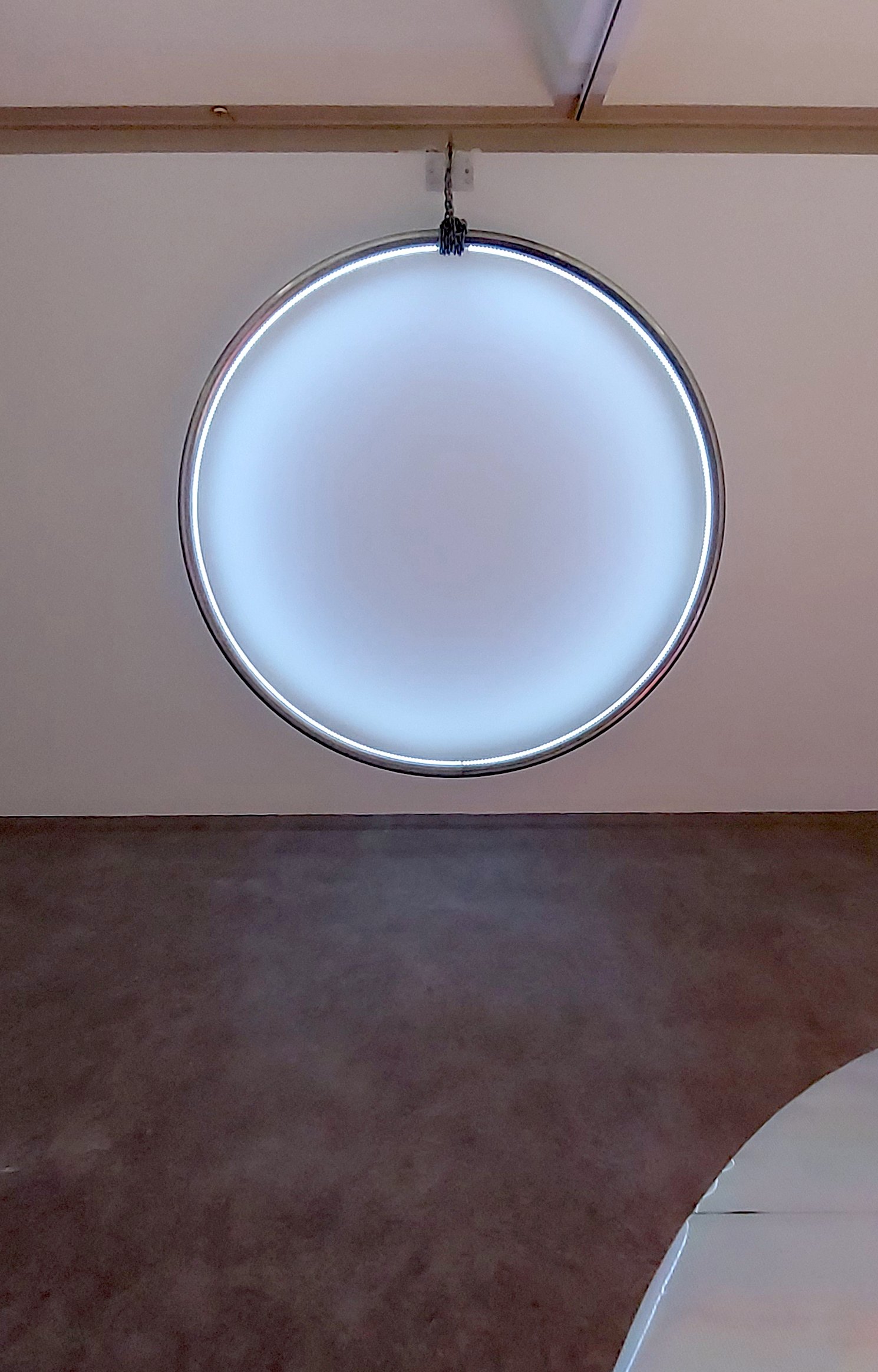 Viera Collaro: <i>White Circle</i>. Foto: Ole Bak Jakobsen. © Viera Collaro.