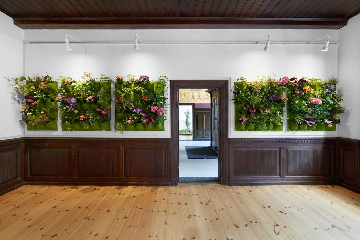 Eva Louise Buus, <i>Blomsterstykker</i>, 2024. Foto: Brian Kure.