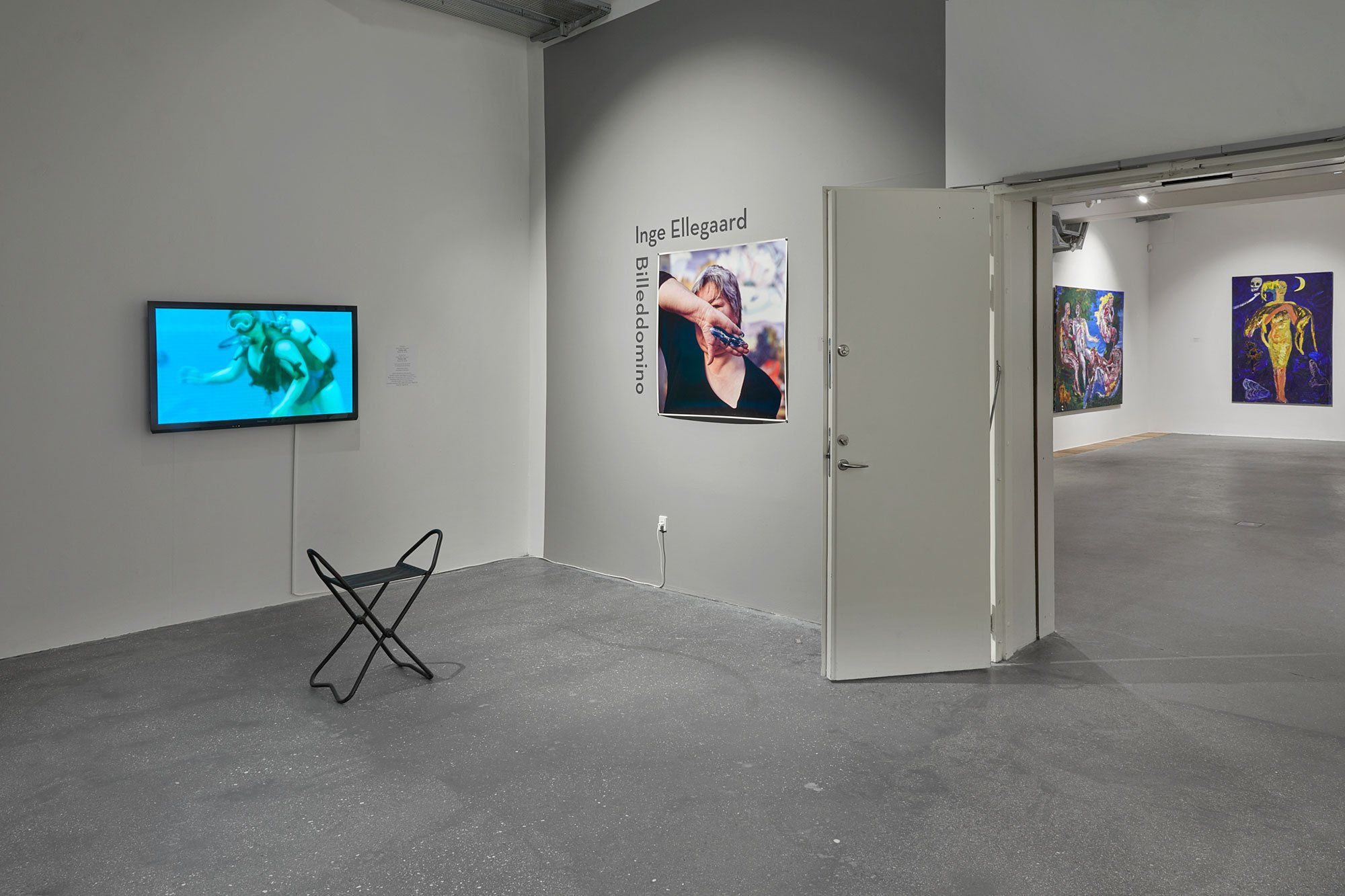 Installationsbillede af Inge Ellegaard. <i>Billeddomino</i> Sorø Kunstmuseum. Foto Jenny Sundby