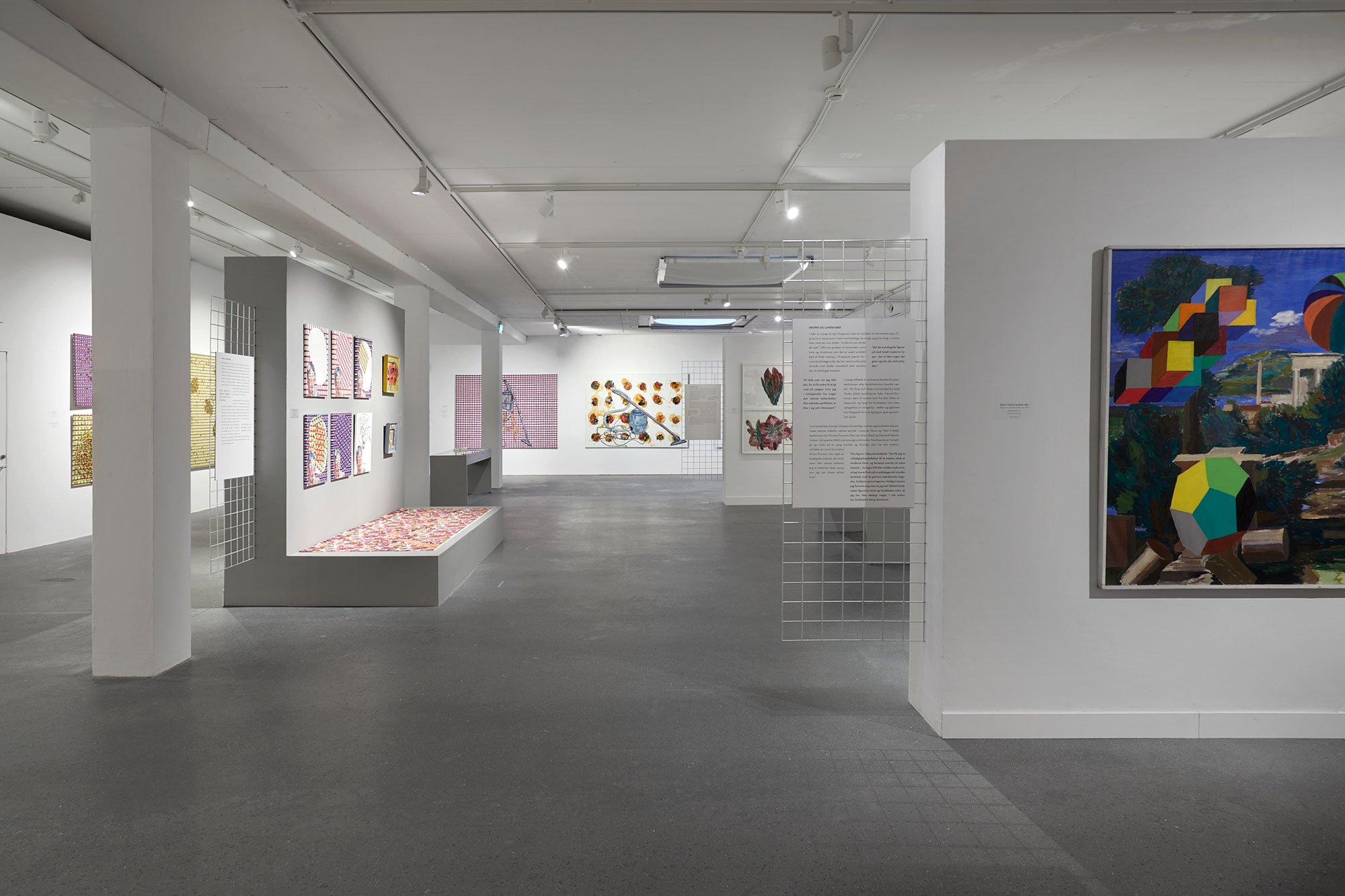 Installationsbillede af Inge Ellegaard. <i>Billeddomino</i> Sorø Kunstmuseum. Foto Jenny Sundby