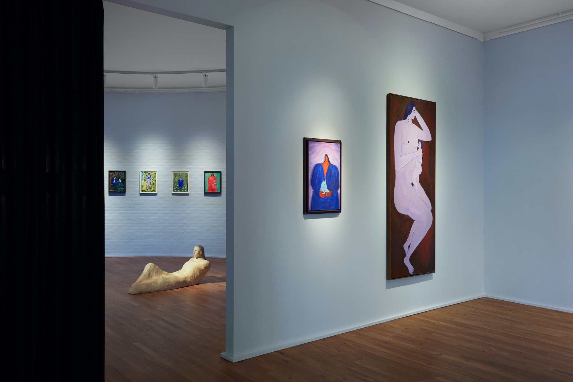 Udstillingsfoto fra Ida Thorhauges udstilling <i>Gudinder</i>. Foto: Brian Kure