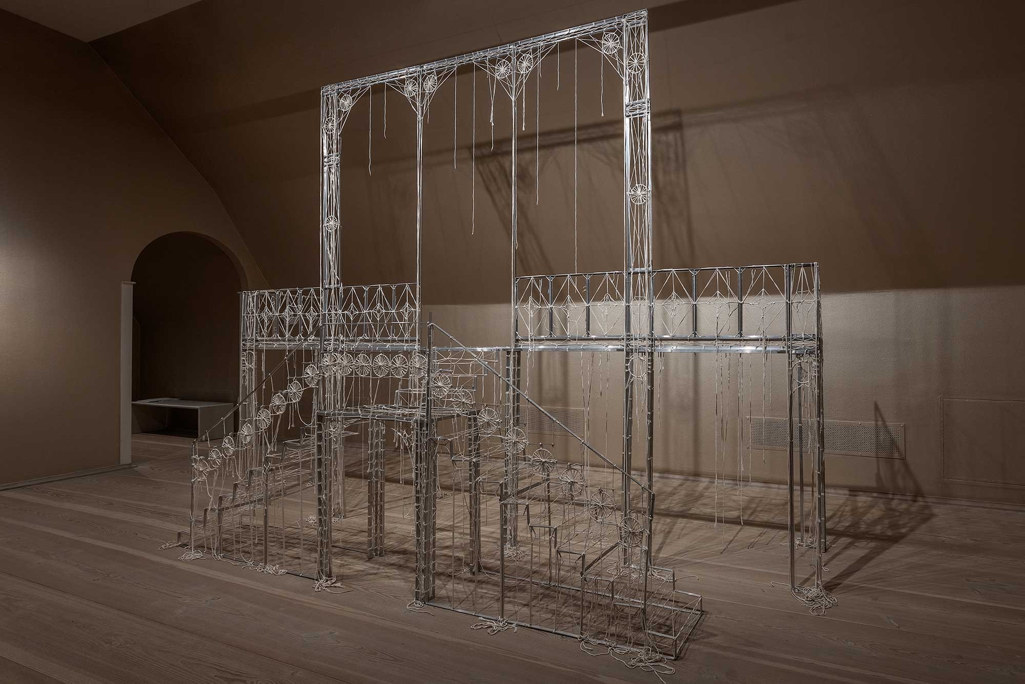 Louise Hindsgavl, <i>Verandaen</i>, 2024. Courtesy Hans Alf Gallery. Foto: Lars Gundersen