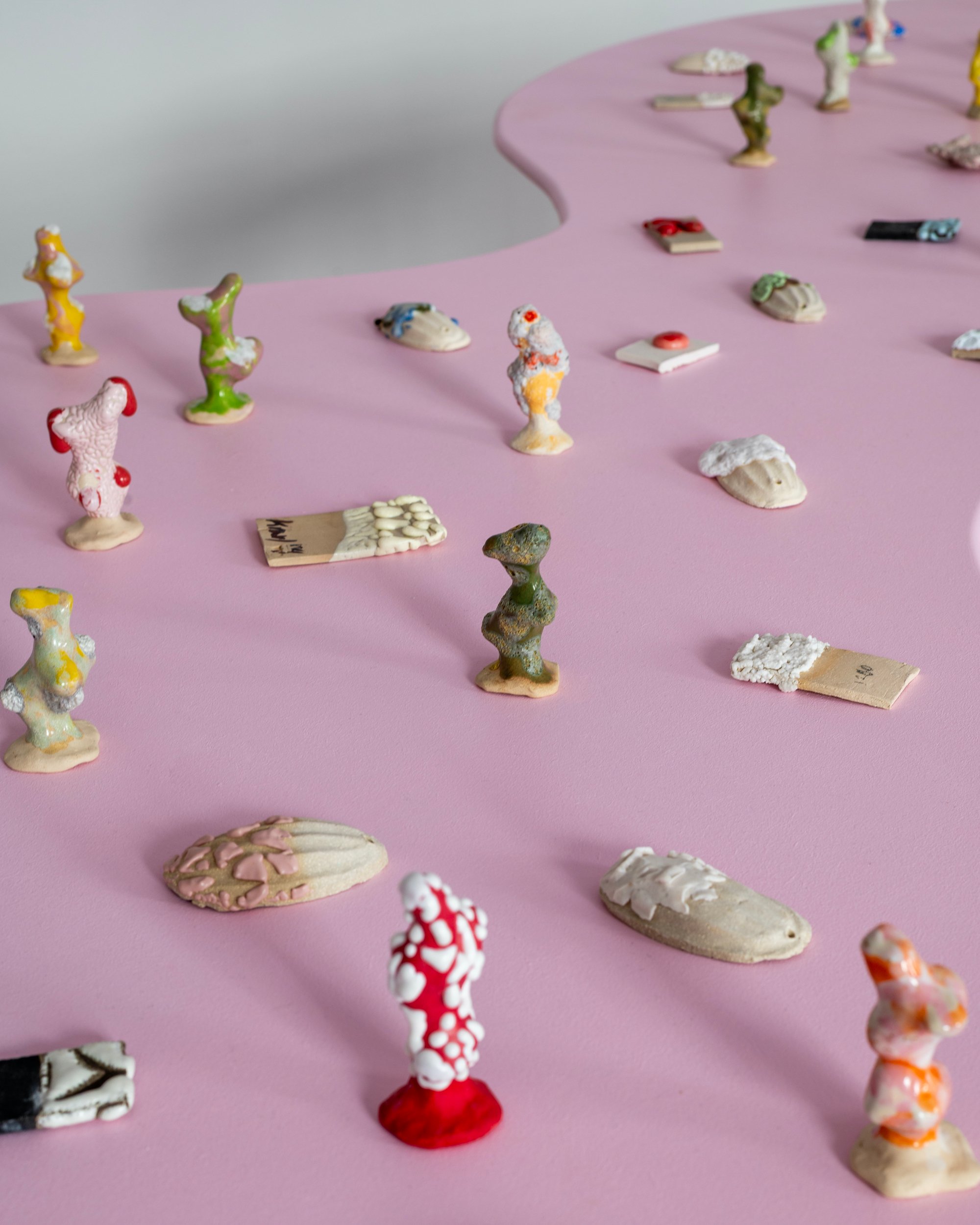 Glasurprøver. Foto: Malthe Emanuel