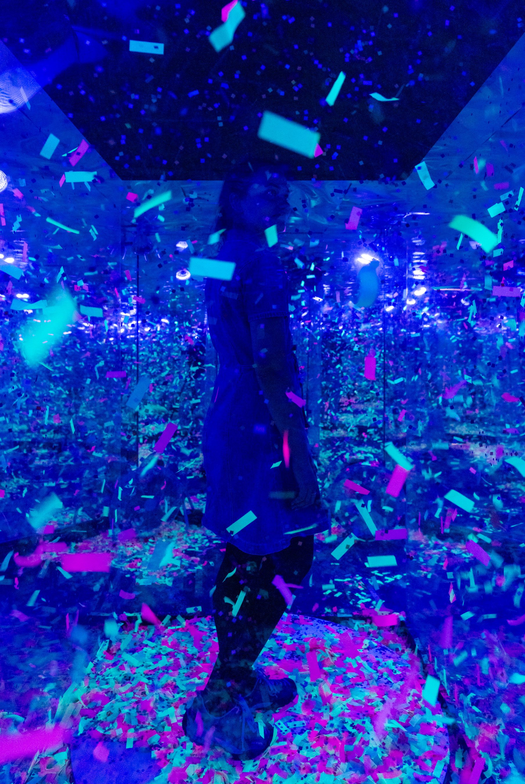 Marta Minujín, <i>La Menesunda: According to Marta Minujín </i>(2024), Installationsbillede af  <i>Intensify Life</i> på Copenhagen Contemporary (2024). Foto: David Stjernholm 