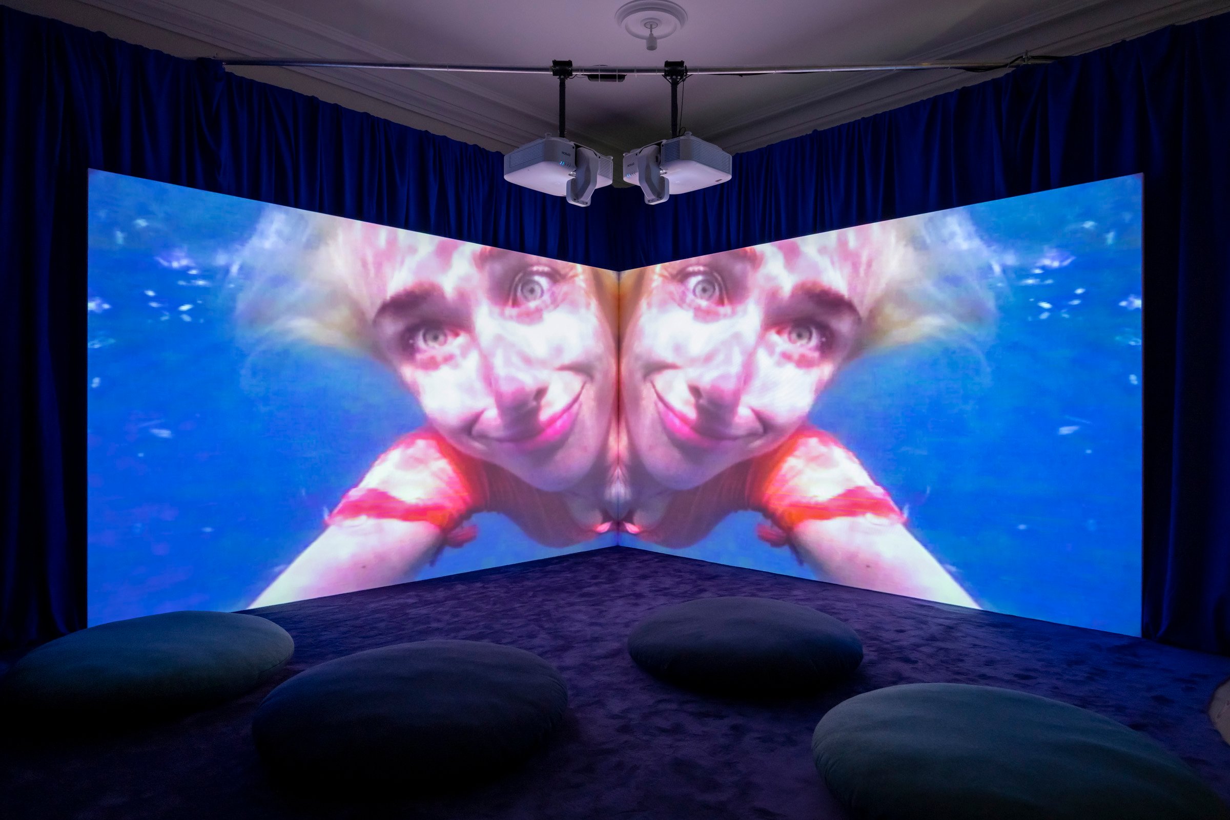 Pipilotti Rist: <i>Sip My Ocean</i>, 1996. Foto: Malle Madsen