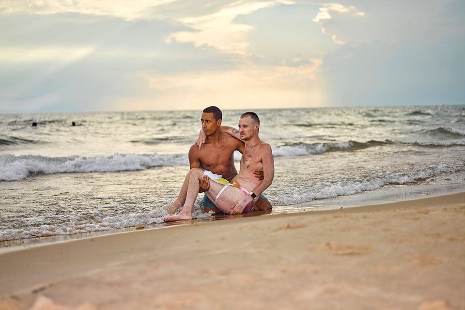 Robert Andy Coombs <i> GRAND HAVEN BEACH </i>, 2017. Printed on metallic pearl paper. 101.6 x 152.4 cm. Foto: Nikolaj Kunsthal