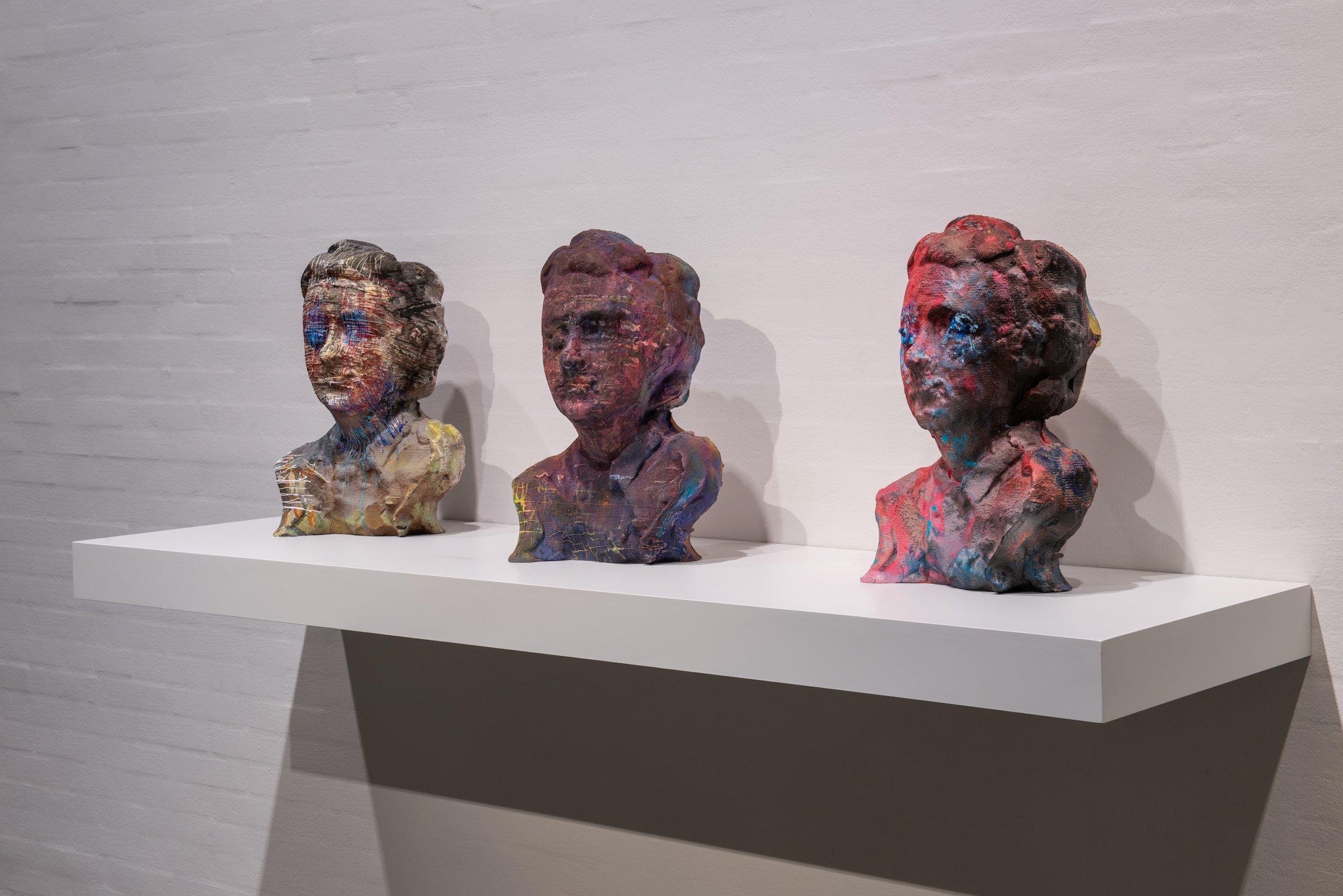 Kaari Upson. Dollhouse: A retrospective. 27.maj - 26. oktober 2025 Foto: Louisiana Museum of Modern Art / Kim Hansen