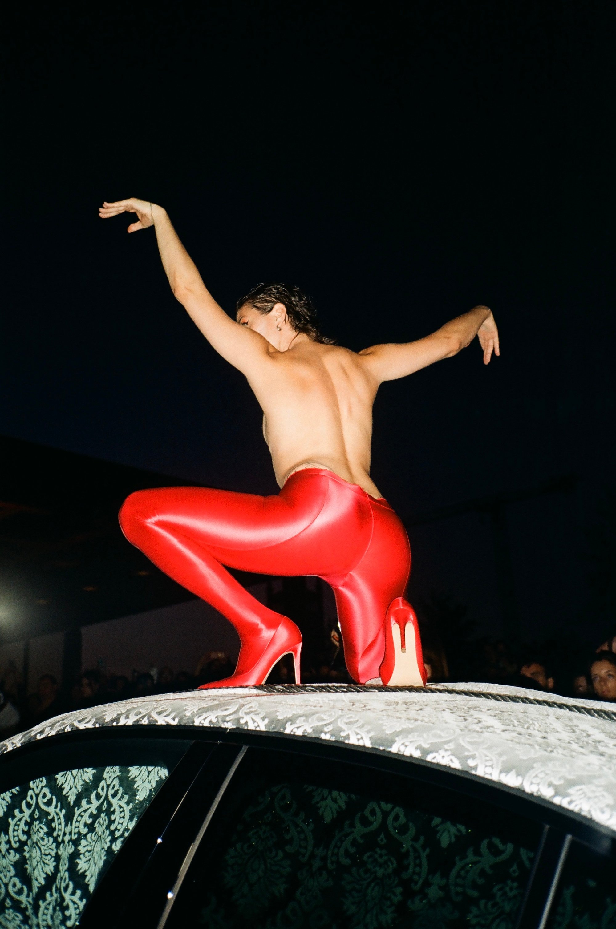 <i>VENUS</i> by Göksu Kunak with Felix Beer, Bugra Büyüksimsek, Markus Hausmann, Nomi Sladko originally commissioned by Neue Nationalgalerie Berlin Germany. Photo: Jiri Abend.