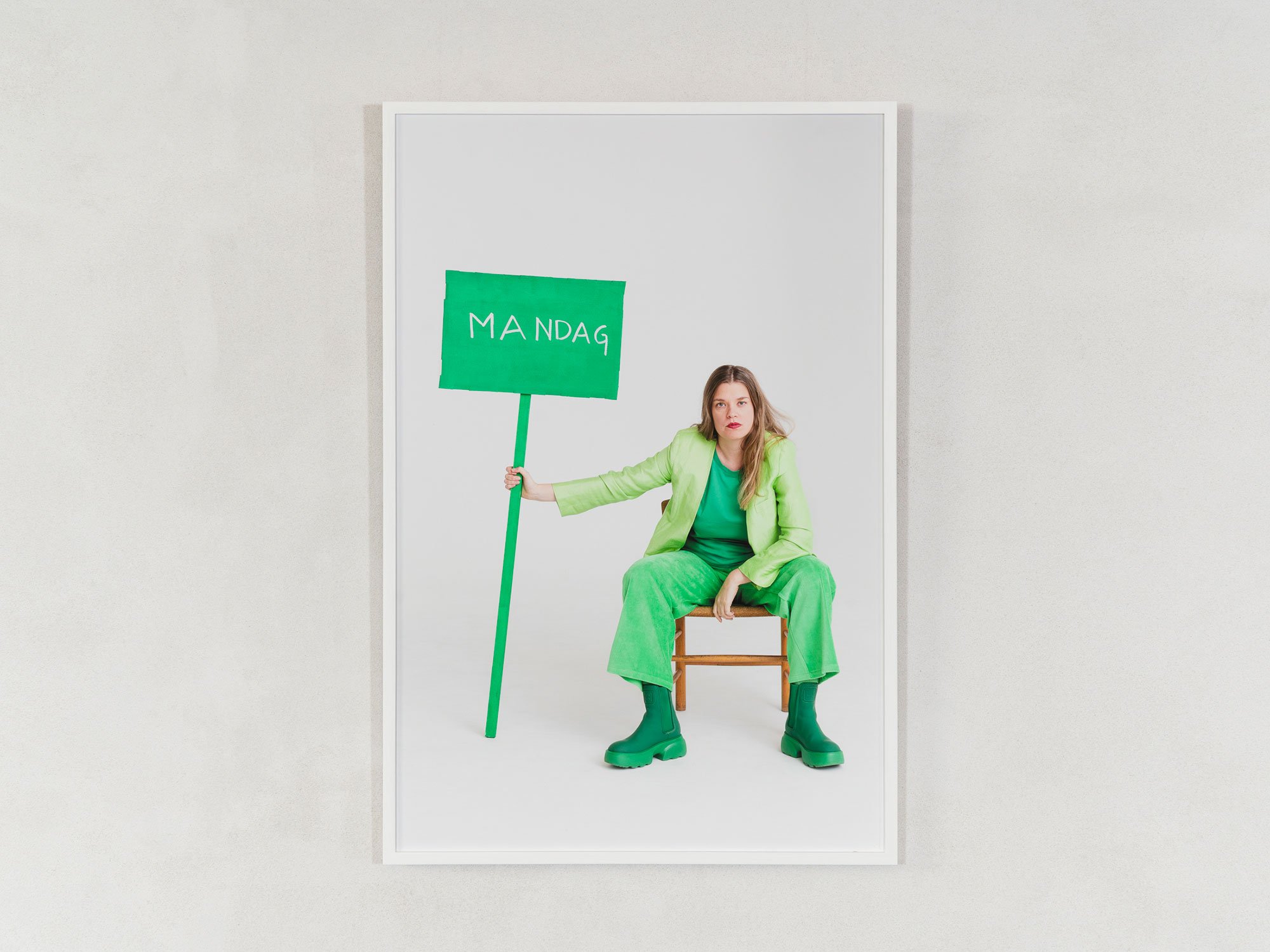 Julie Nyman <i>Vi er stolte ordblinde</i> 2024. 90 X 60 cm. Foto: Paula Duvå