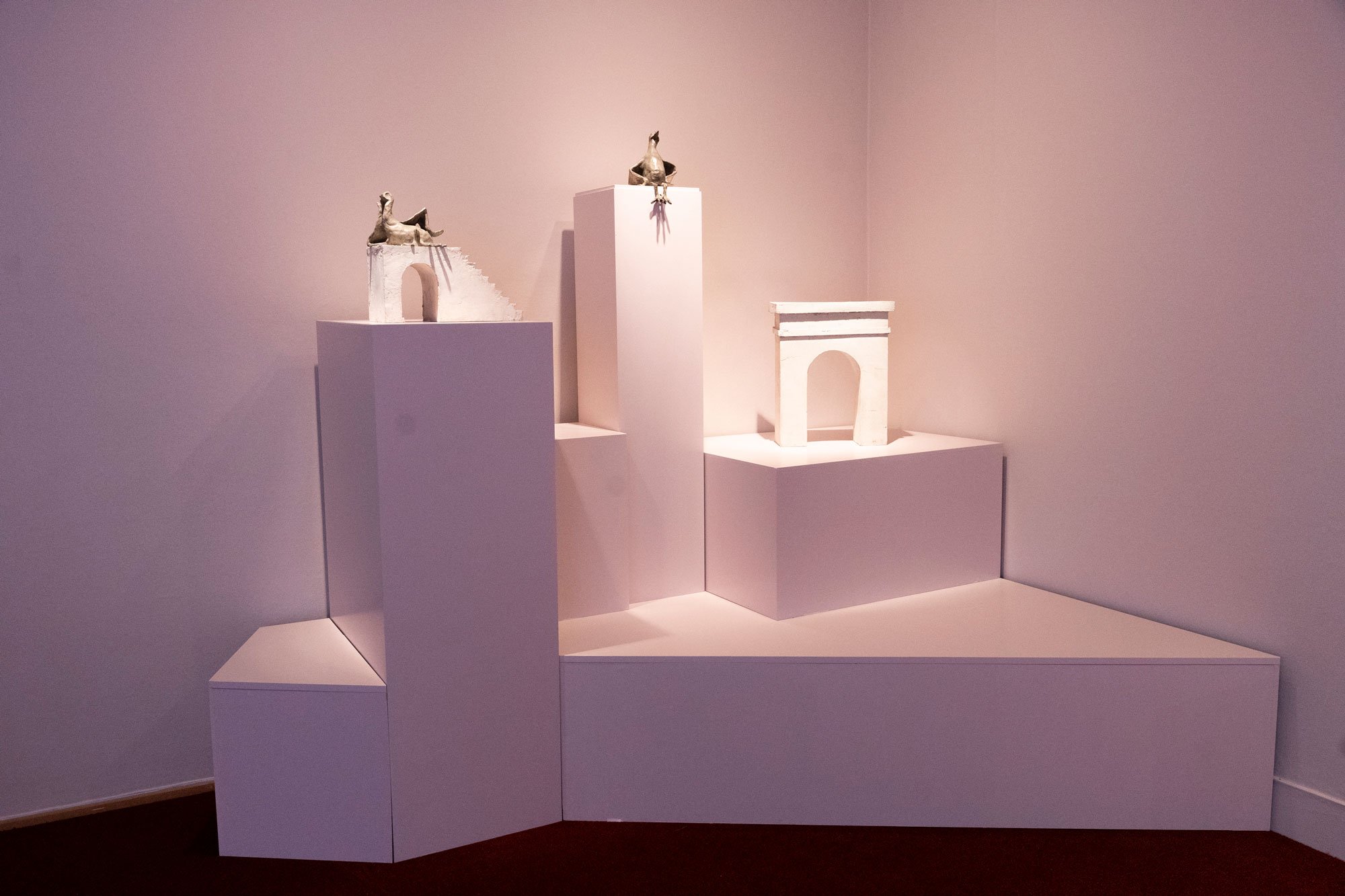 Installation. Iván Argote <i>Precious</i>, 2022. Foto: Christian Brems