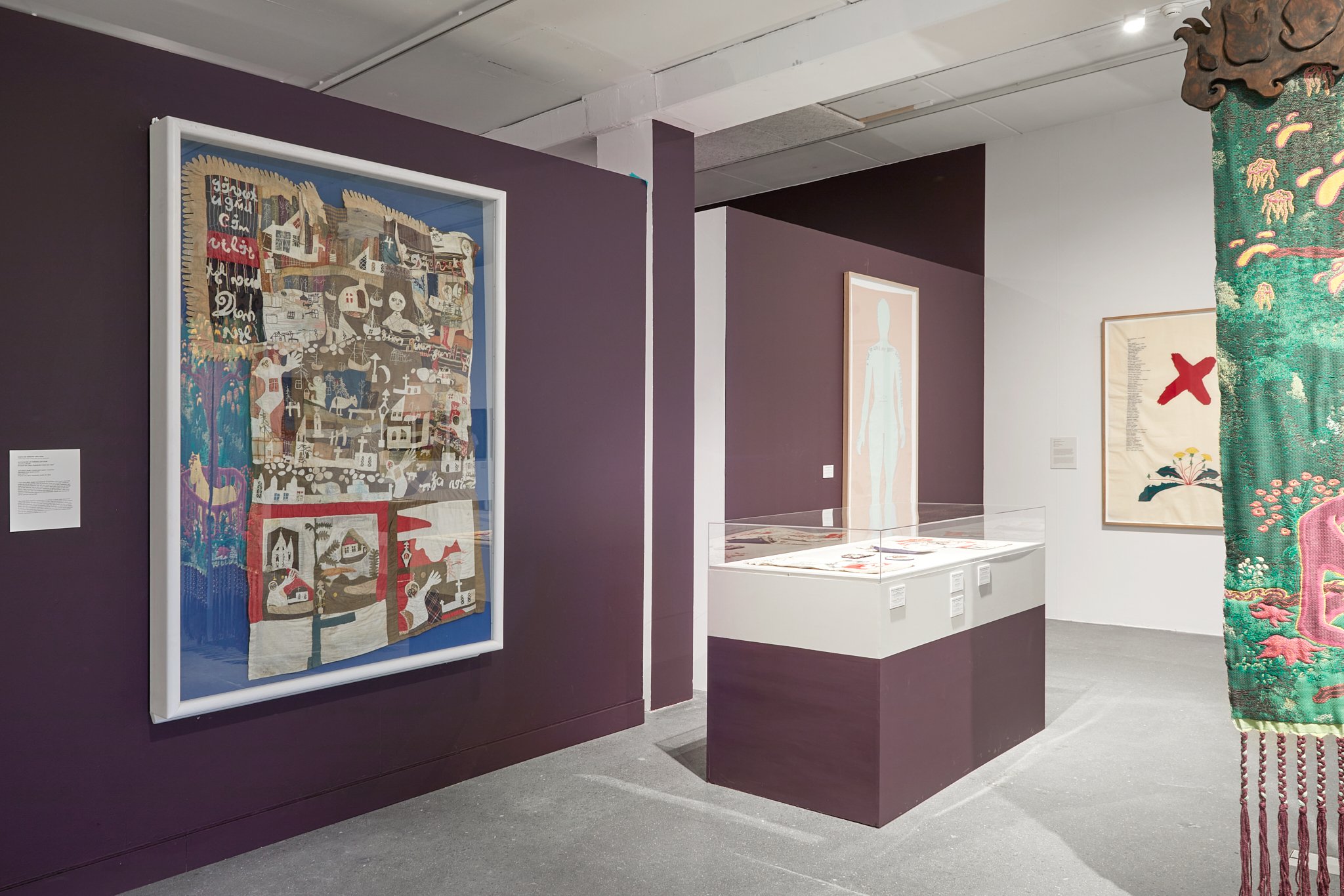 Nål &amp; Tråd på Sorø Kunstmuseum. Værker af Karoline Ebbesen og Gudrun Hasle. Foto Jenny Sundby