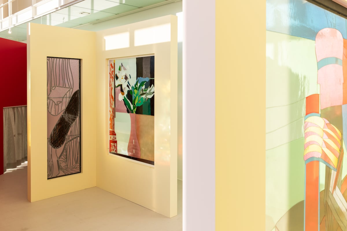 Fra venstre: Per Kirkeby, <em>Uden titel</em>, 2005, Erik A. Frandsen, <em>Flower, Rome</em>, 2015, Arne Haugen Sørensen, <em>Vandringsmand</em>. Foto: Kasper Palsnov