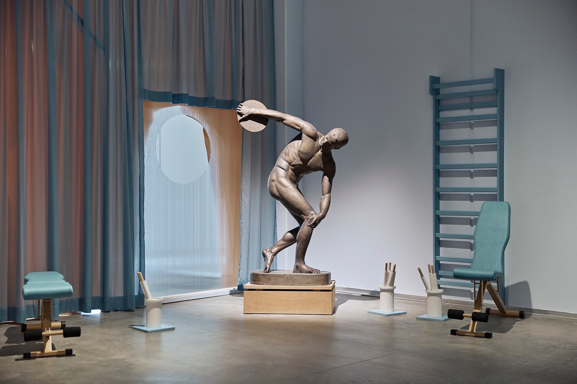 Installationsview <em>Kropumulig kroputrolig</em>, Vejle Kunstmuseum. Foto: Kenneth Stjernegaard