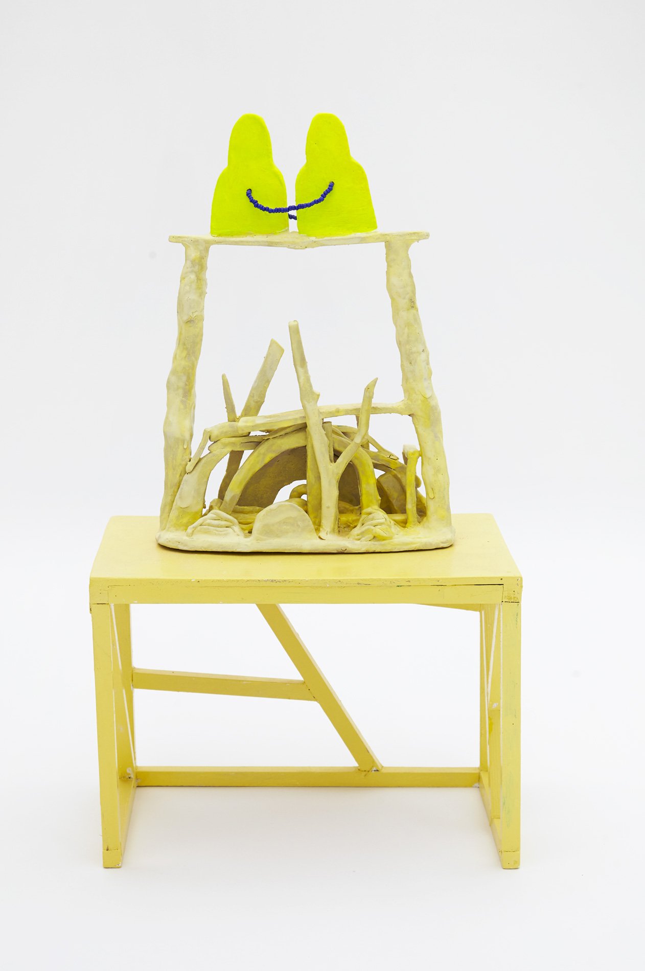 Marie J. Engelsvold, <i>Inner sanctury</i>, træ, keramik, perler. Foto: Mogens Bech