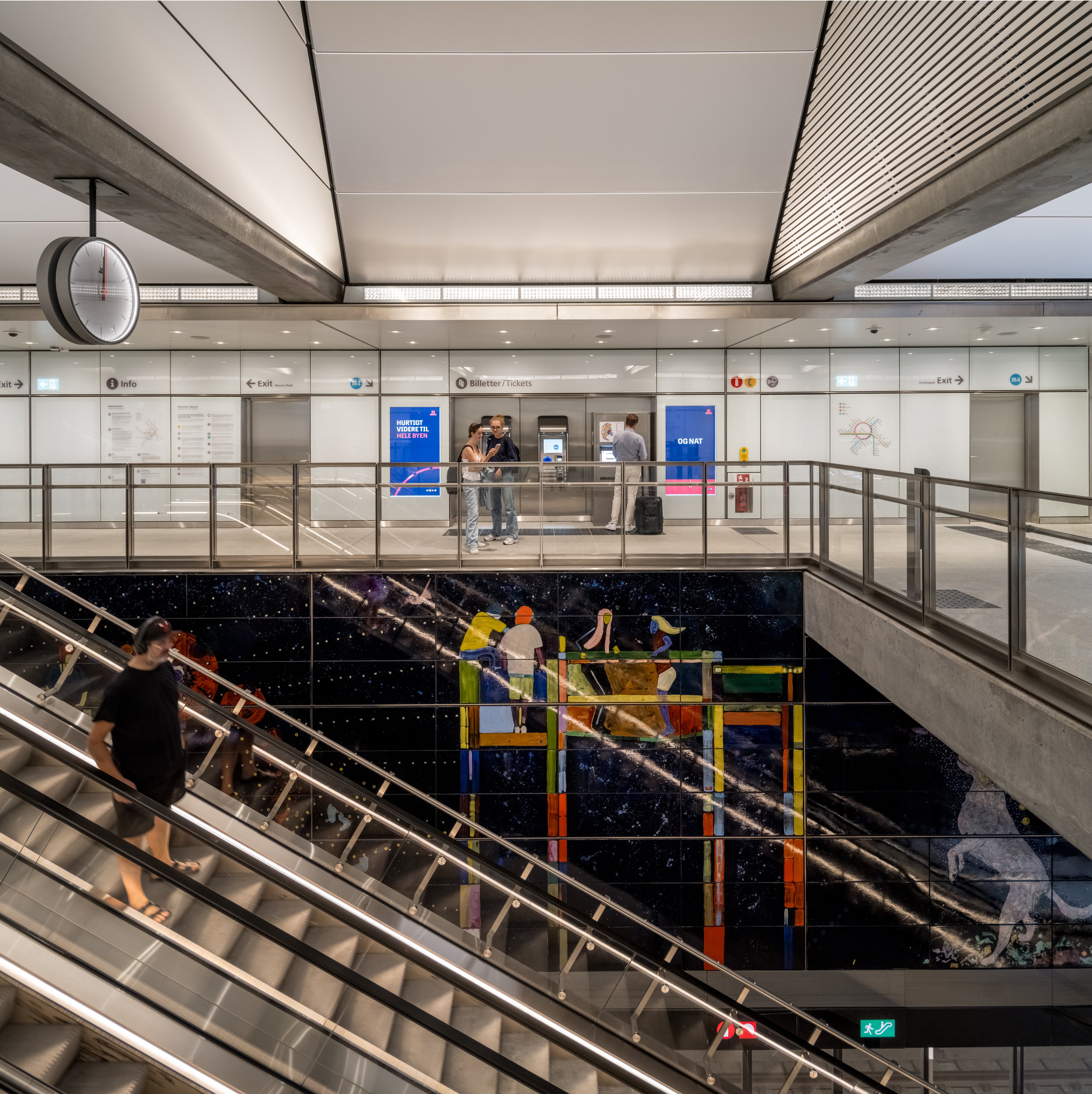 Del af Christian Schmidt-Rasmussens værk på metrostationen ved Mozarts Plads. Foto: Rasmus Hjortshøj.
