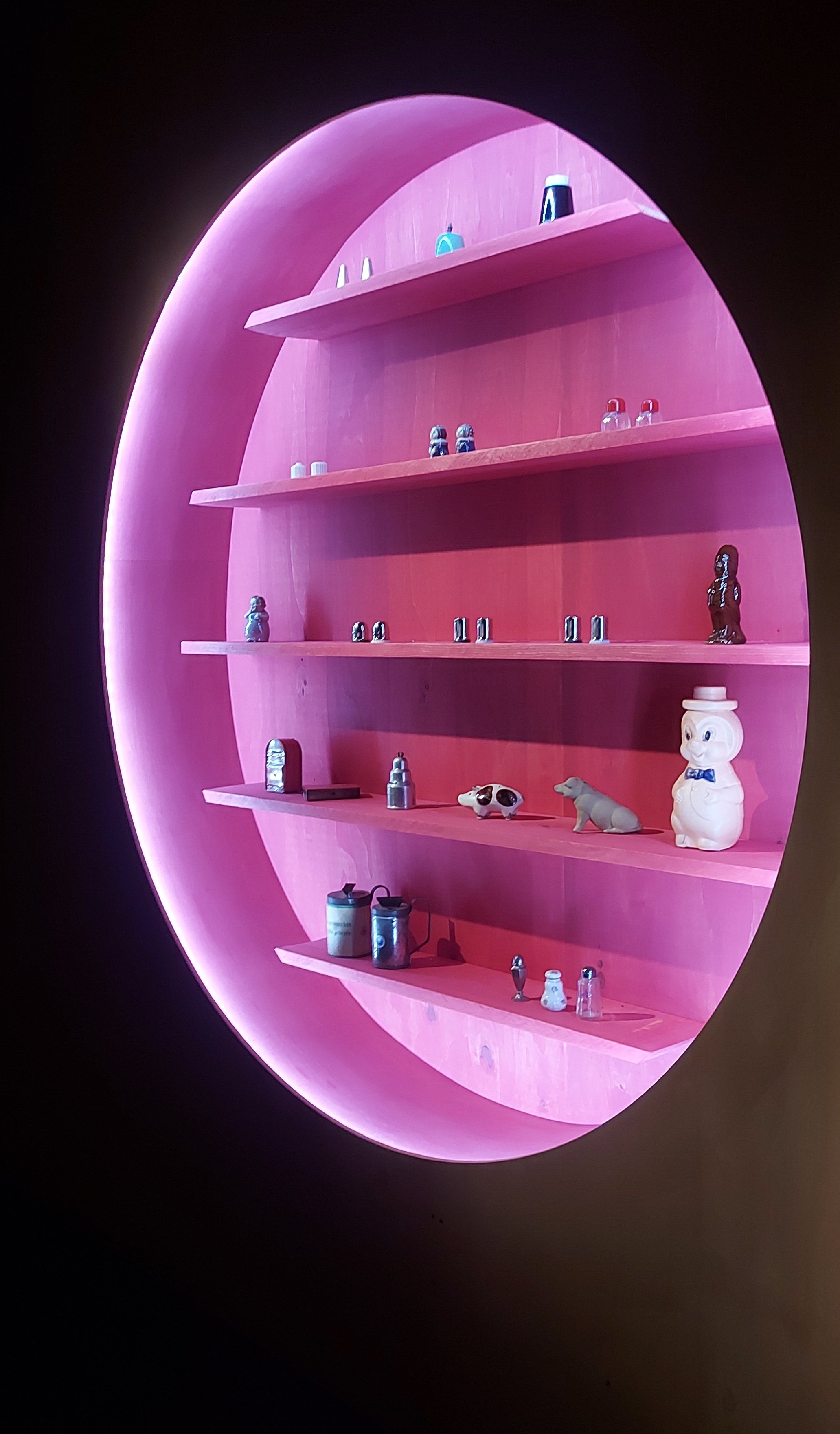 Kim Richard Adler Mejdahl: <em>Glory</em>. Udstillingsbillede. Foto: Ole Bak Jakobsen. 