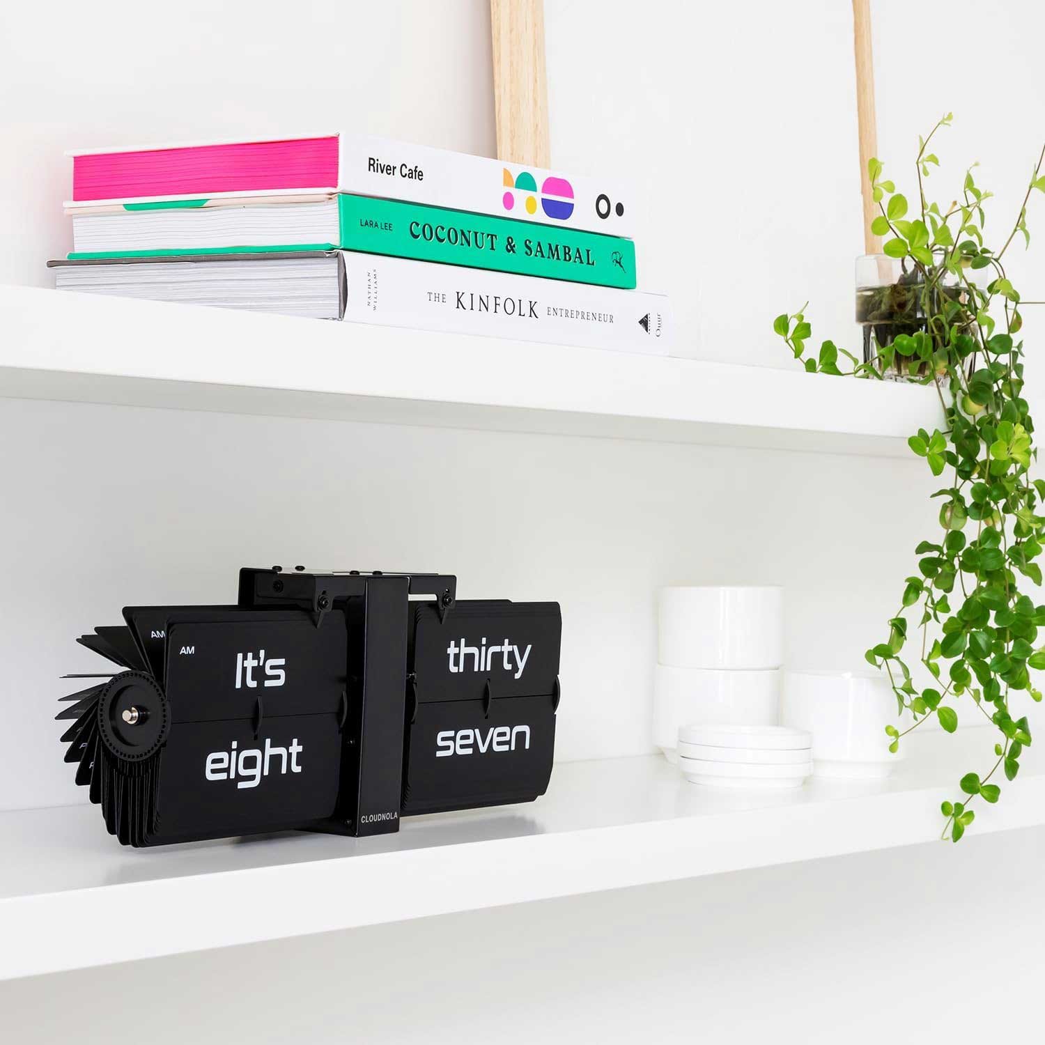 Flip Out Watch, Kan købes i Trapholt Designbutik