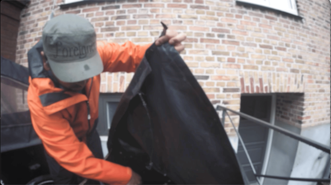 Still Videoværk, David Sebastián Lopez Restrepo, <em>380 PANT A</em>