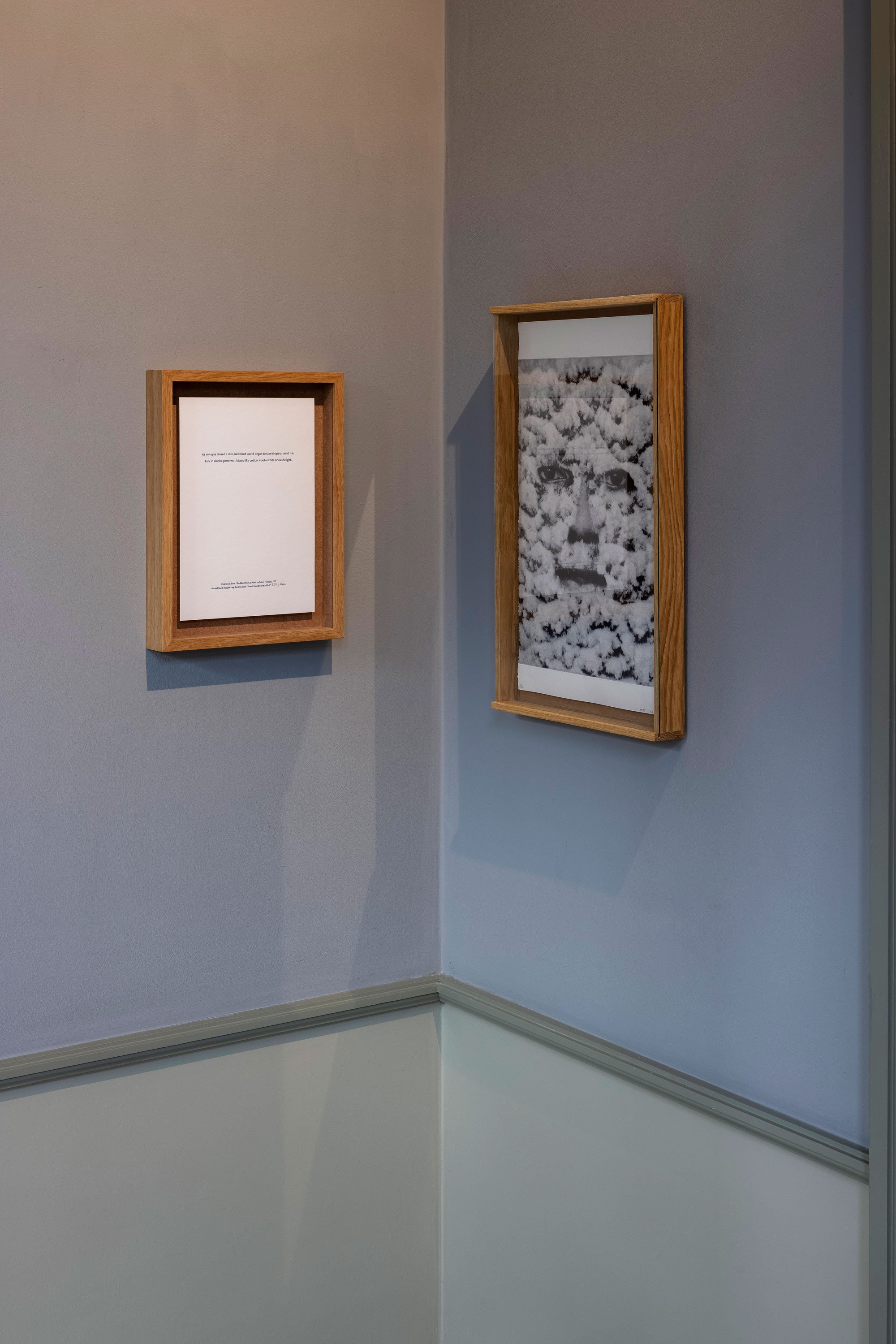 Installationsfoto. Jytte Høy, Words Found More Added, Møstings 2025. Foto: Torben Eskerod