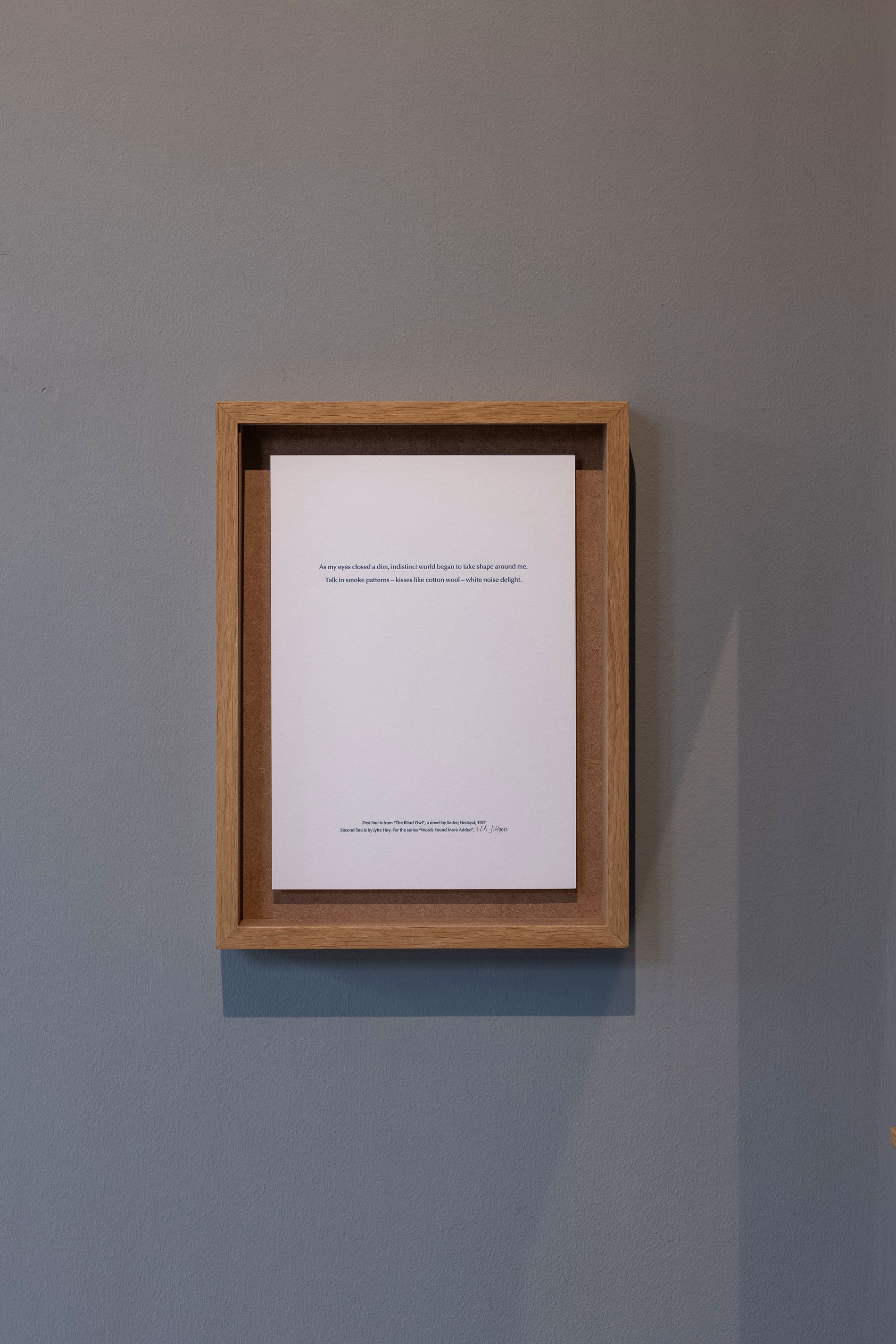 Installationsfoto. Jytte Høy, <i>Words Found More Added</i>, Møstings 2025. Foto: Torben Eskerod
