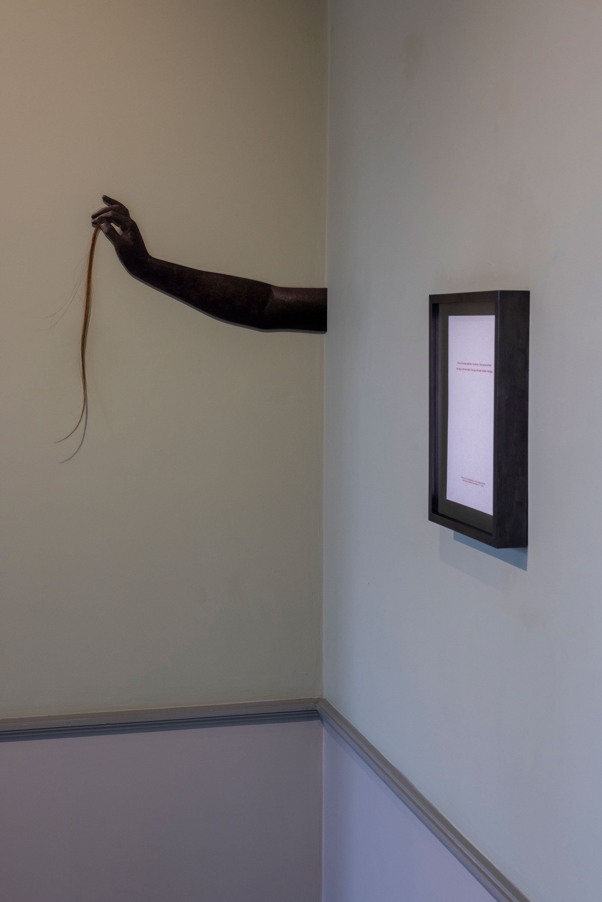 Installationsfoto. Jytte Høy, Words Found More Added, Møstings 2025. Foto: Torben Eskerod