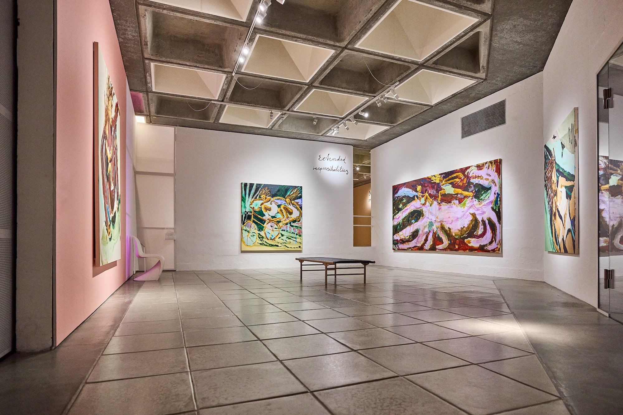 Mie Olise Kjærgaard, <i>Purple Beast with Three Tails Riders</i>, Trapholt. Foto: T2 Studio