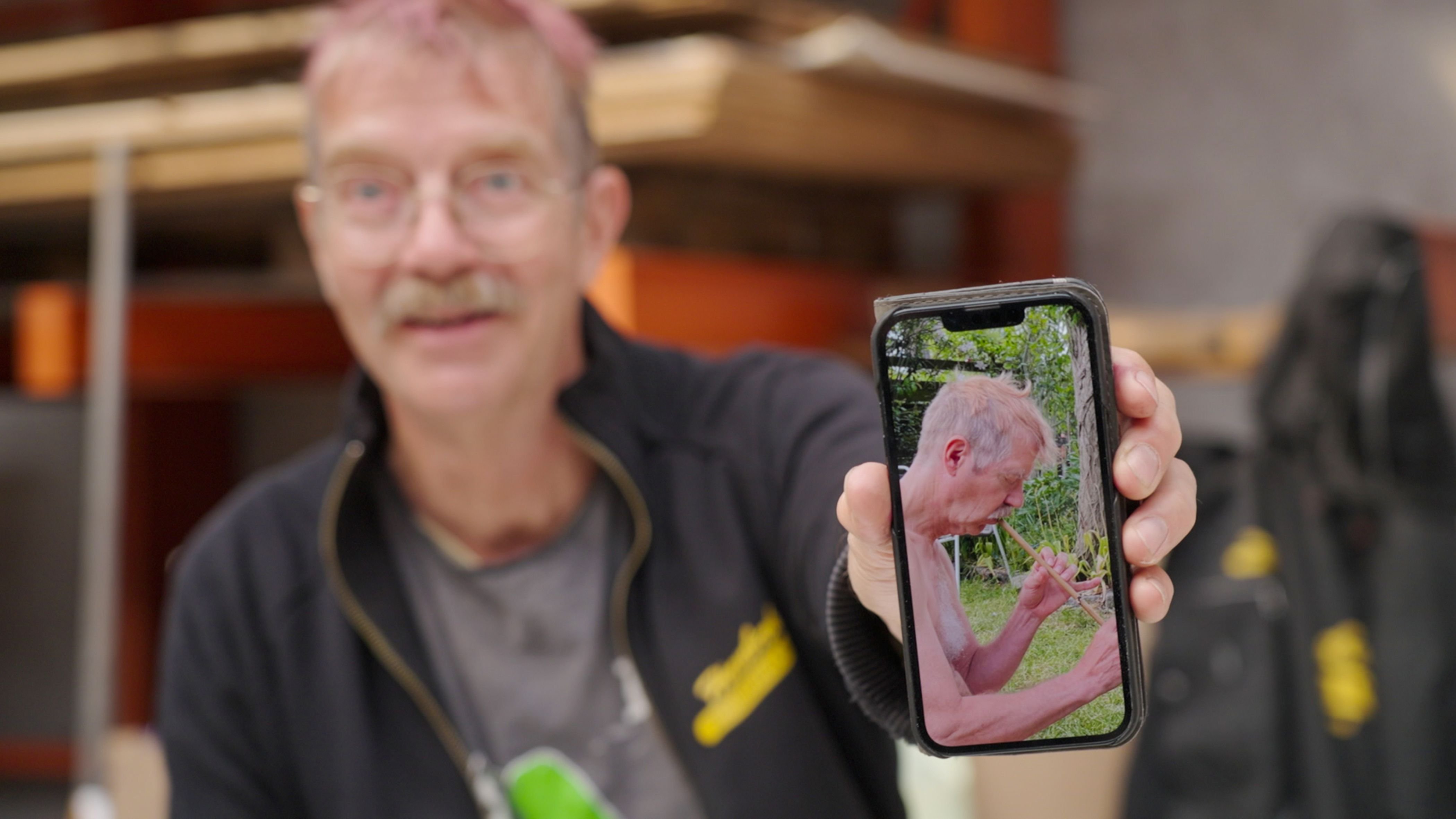 Christian Schmidt-Rasmussen i Kunstnerkolonien i Hornbæk. Foto: Eddy Media.