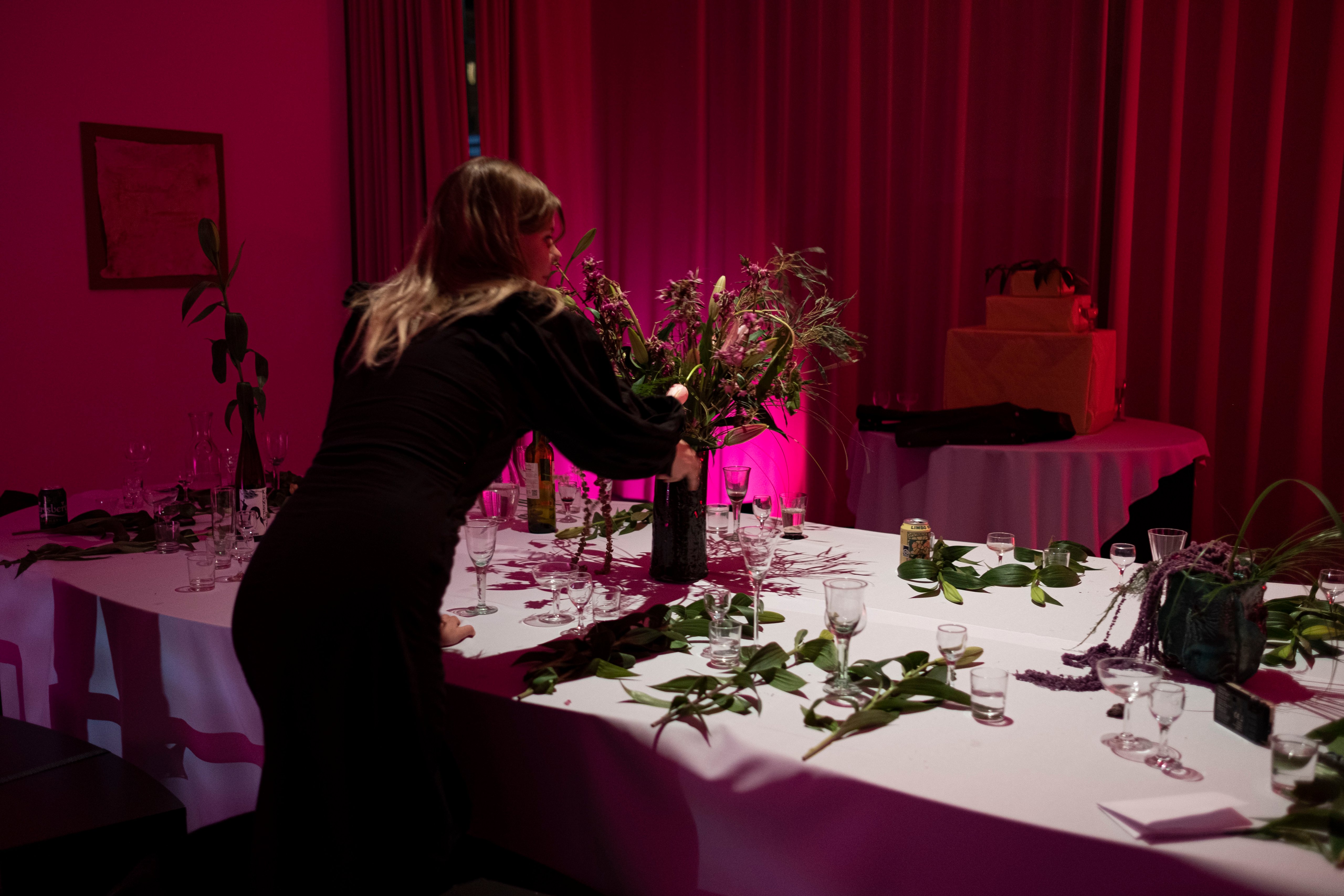 Performativ middag. Foto: Johanne Anastasia Stoffersen