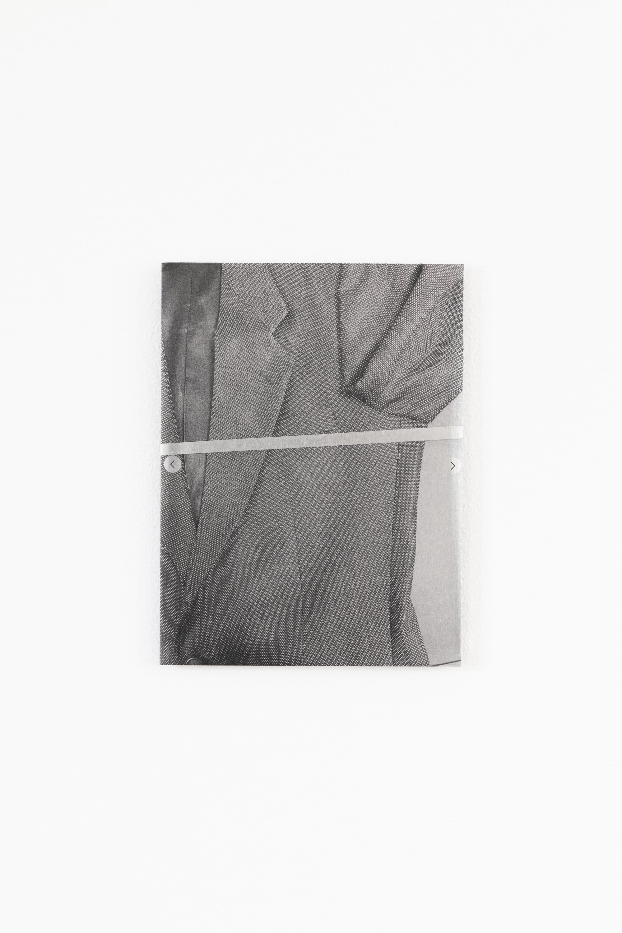 Paula Duvå, Clara Busch og Kristine K. Leopold, ghostly remnants, udstillingsfoto, ODP3, 2025. Foto: Mads Holm.