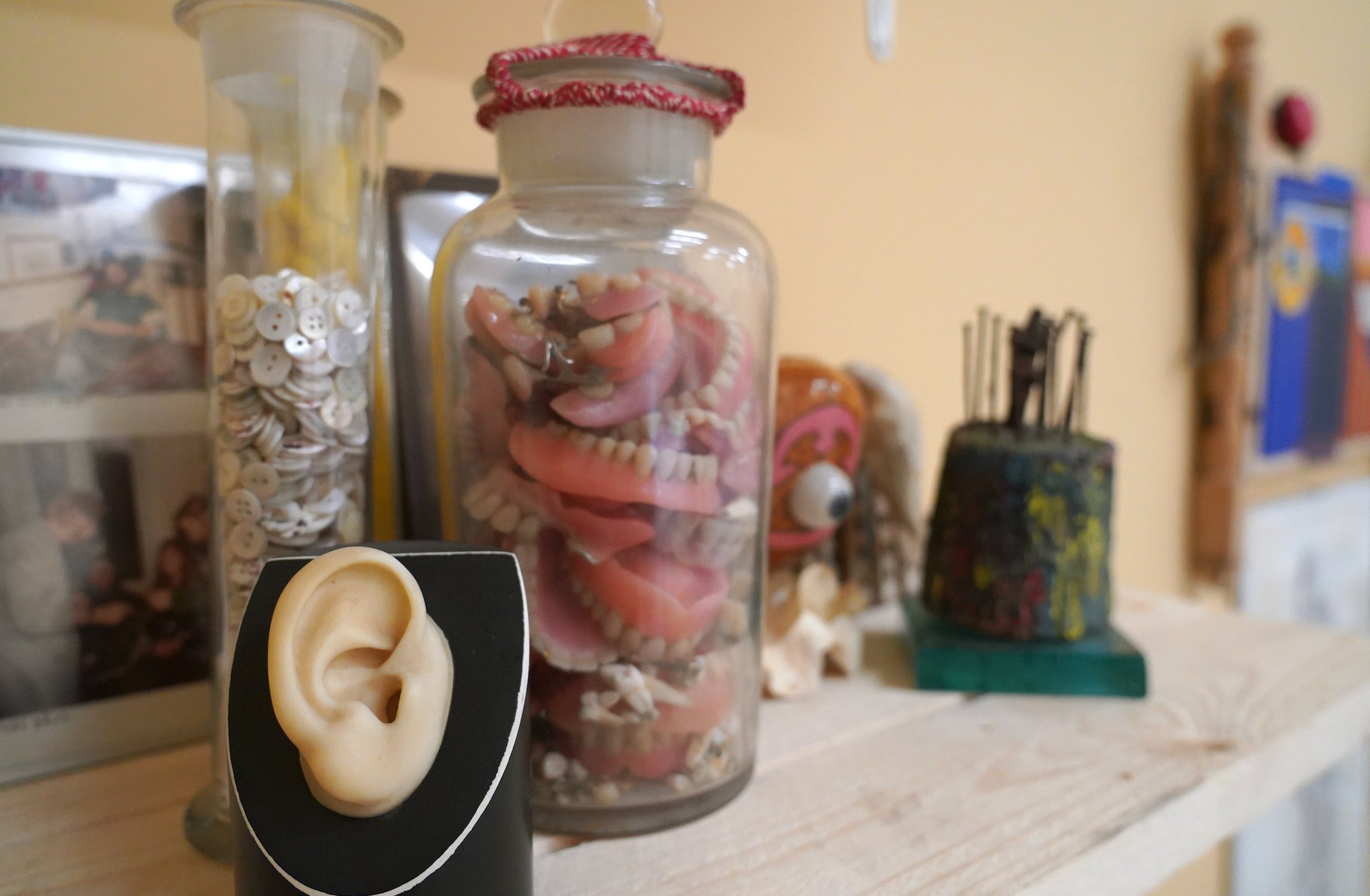 <i>De skøre, de skæve og de virk’li sjove</i>, udstillingsfoto, 2025. Foto: JANUS.