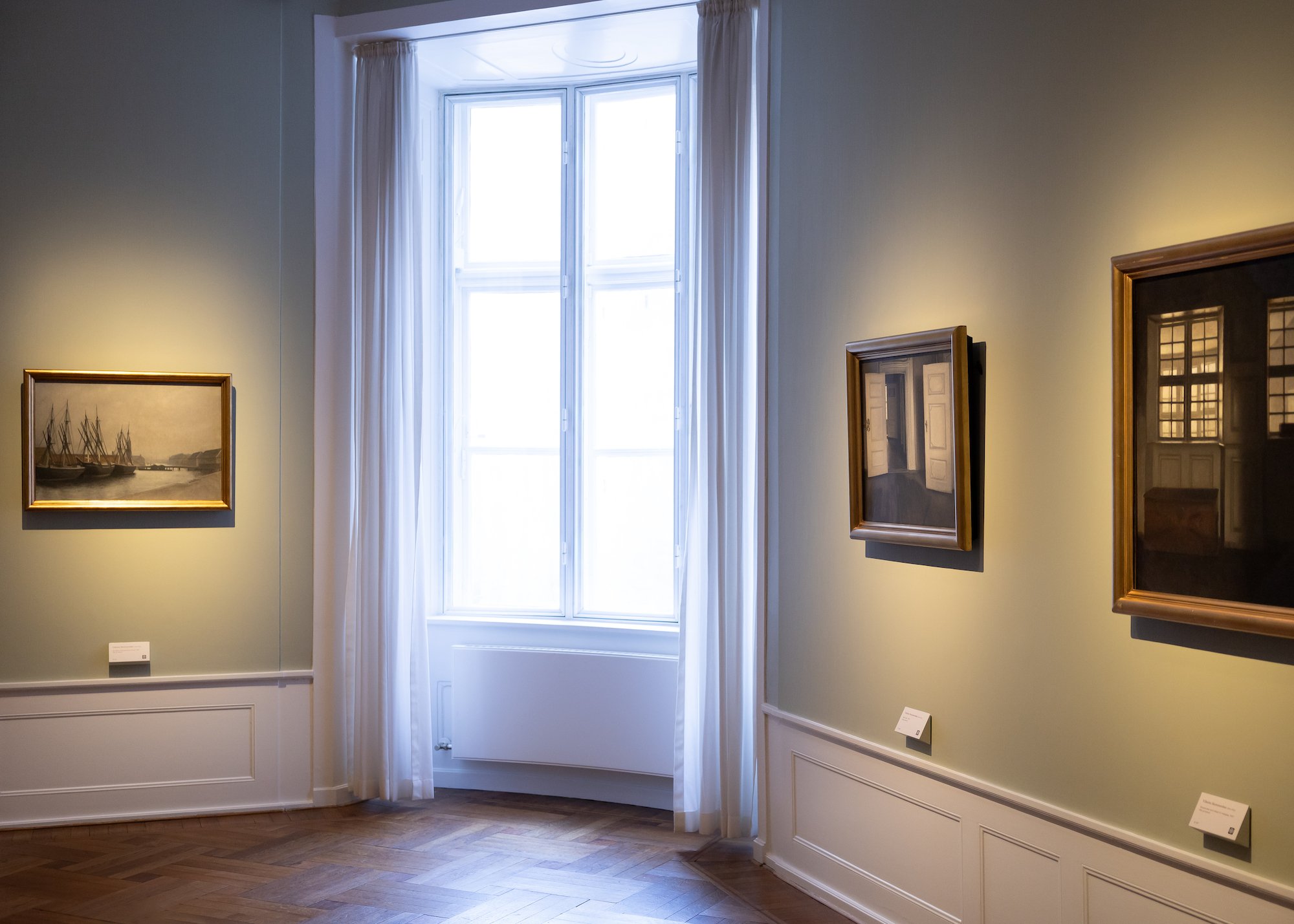 Vilhelm Hammershøi, <i>Særophængning</i>, udstillingsfoto, 2025. Foto: Davids Samling.