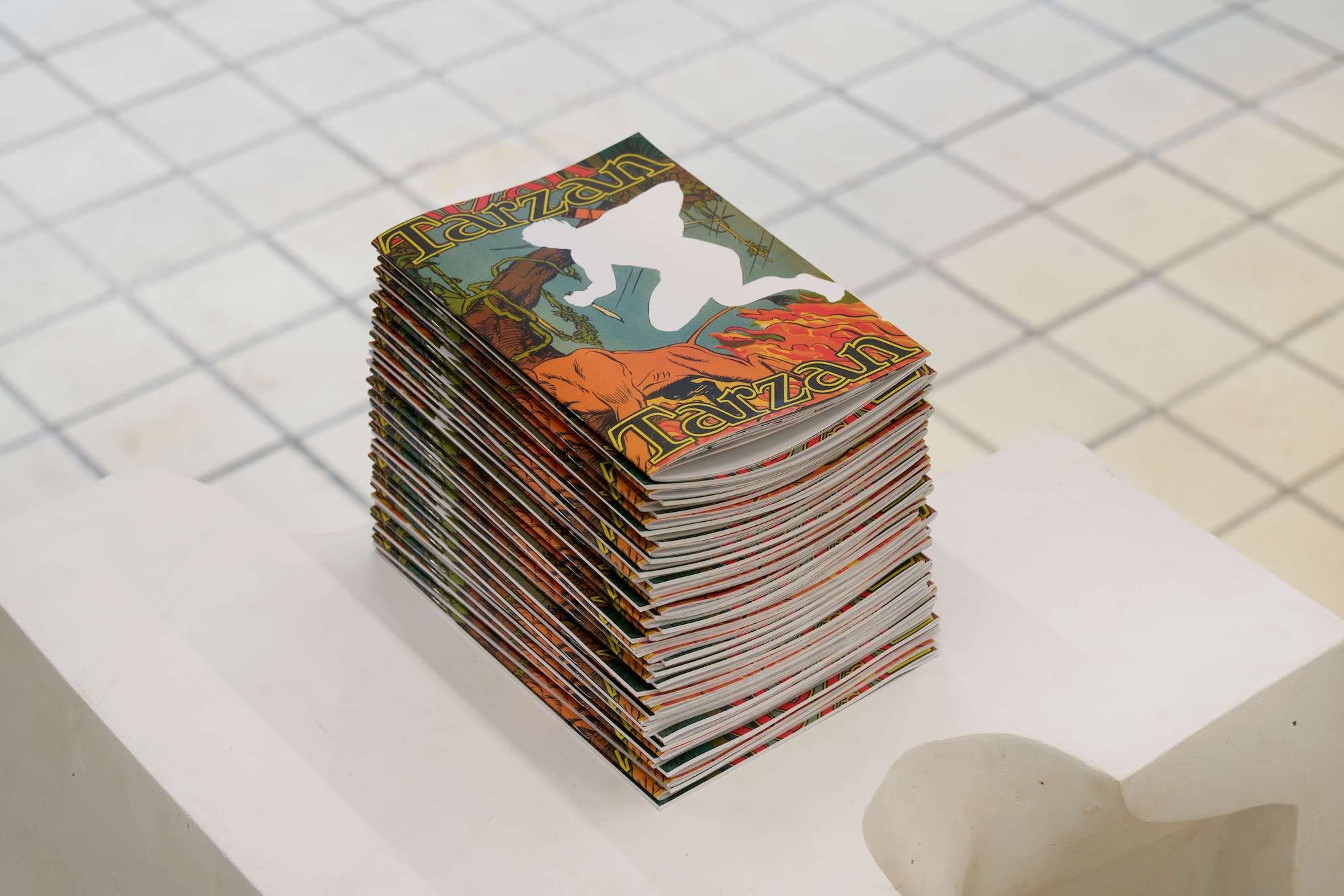 Heine Kjærgaard Clausen, Tarzan Tarzan, 2025. Detalje fra gruppeudstillingen 9-5, 5-9 i Room Room, København, 2025. Foto: Brian Kure.