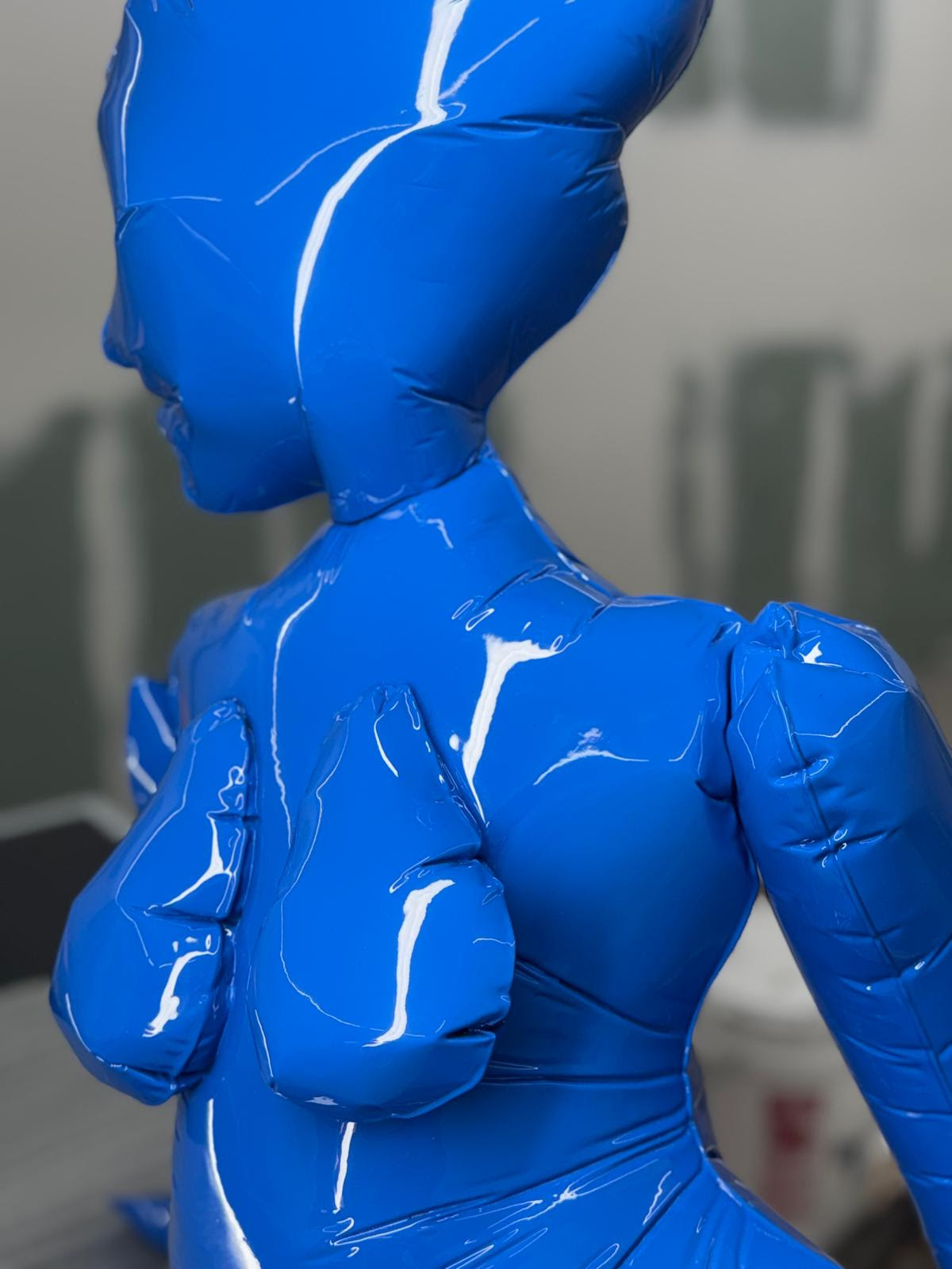 Adam Parker Smith - Carolyn, 2025 (detail) - Urethane, resin and aluminium - 66 x 54 x 79 cm