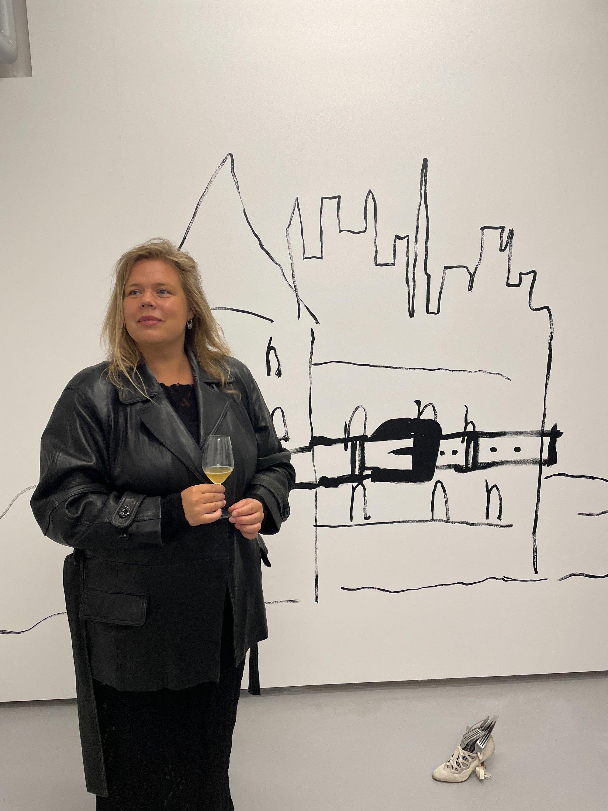 Kunstner Julie Stavad på udstillingsstedet Bonne Espérance. Udstillingen <i>Free Heavy Beautiful</i> åbnede i weekenden. Foto: Esther-Marie Beyer Carlsson