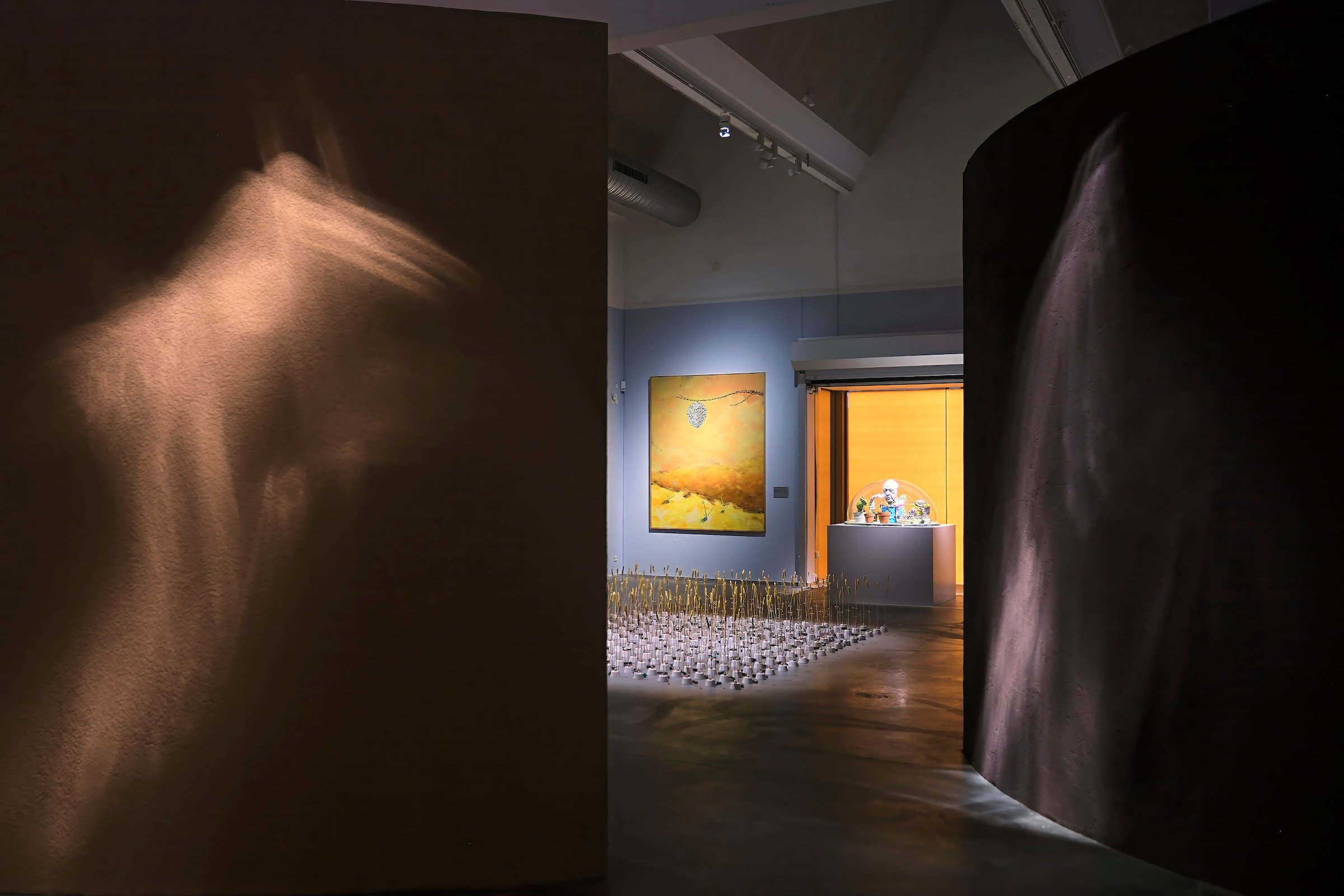 Installation view. <i>Frugtbar</i>, Vejle Kunstmuseum, 2025. Foto: Davy Denke, Rytter & Denke