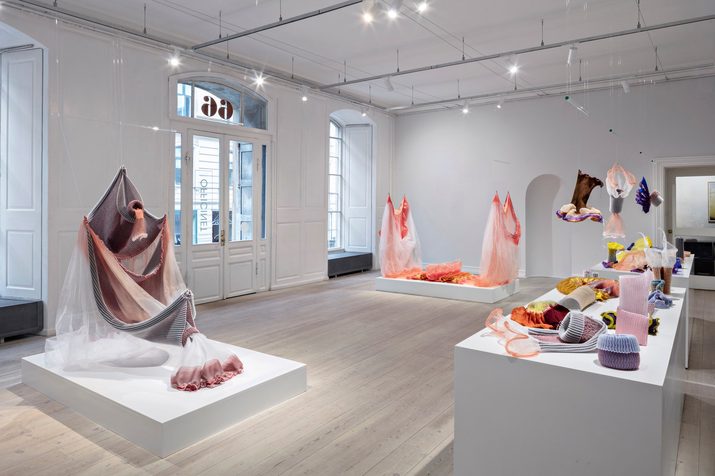 Drua Sif. Digital Echoes. Oversigtsbillede af udstillingen. Officinet 2025. Foto: Dorte Krogh.