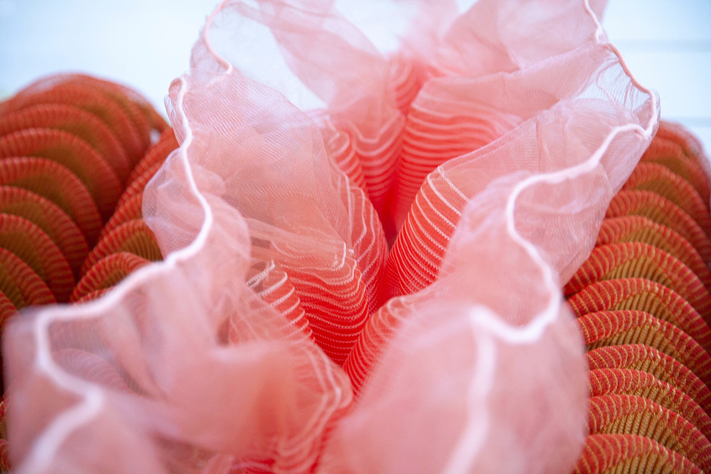 Drua Sif. Digital Echoes<i>. Udsnit af tekstilinstallation. Officinet 2025. Foto: Pressefoto.</i>