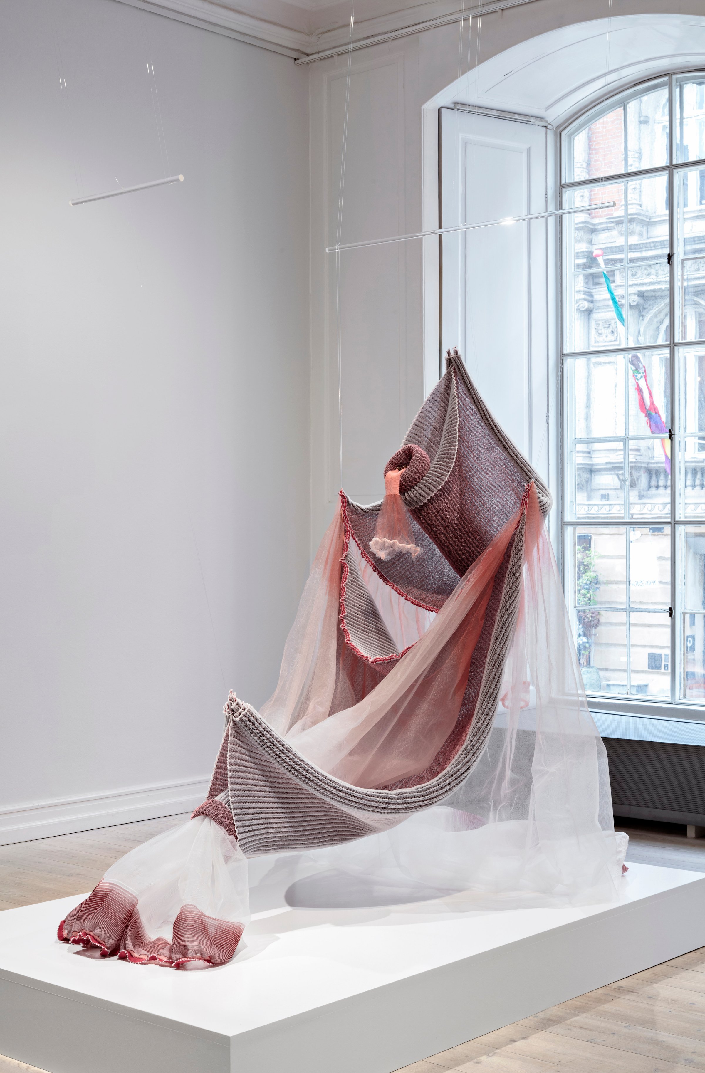 Drua Sif. Digital Echoes. Tekstilinstallation. Officinet 2025. Foto: Dorte Krogh.