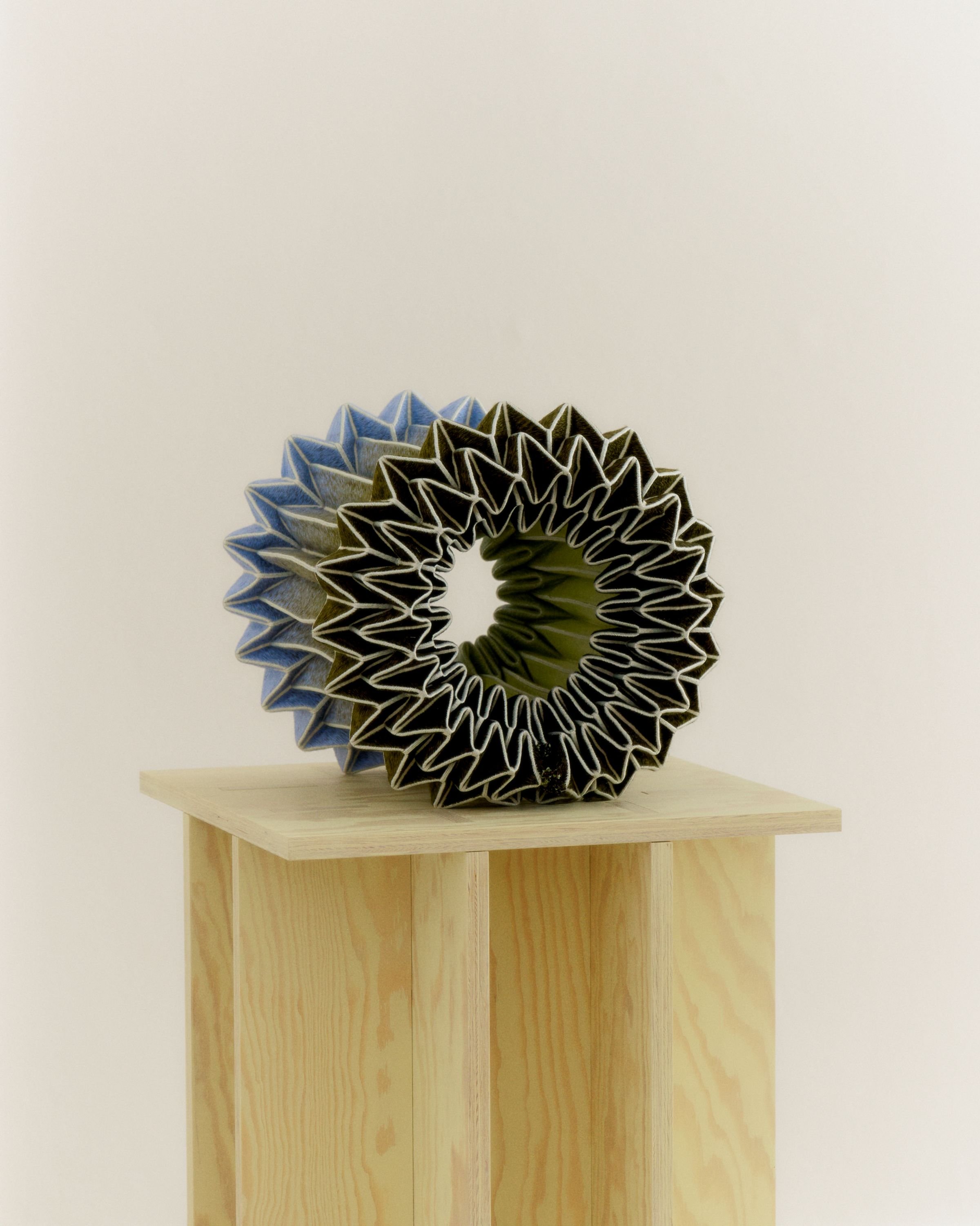 Emilie Palle Holm med udstillingen ORIORI. Foto: Peter William Vinther