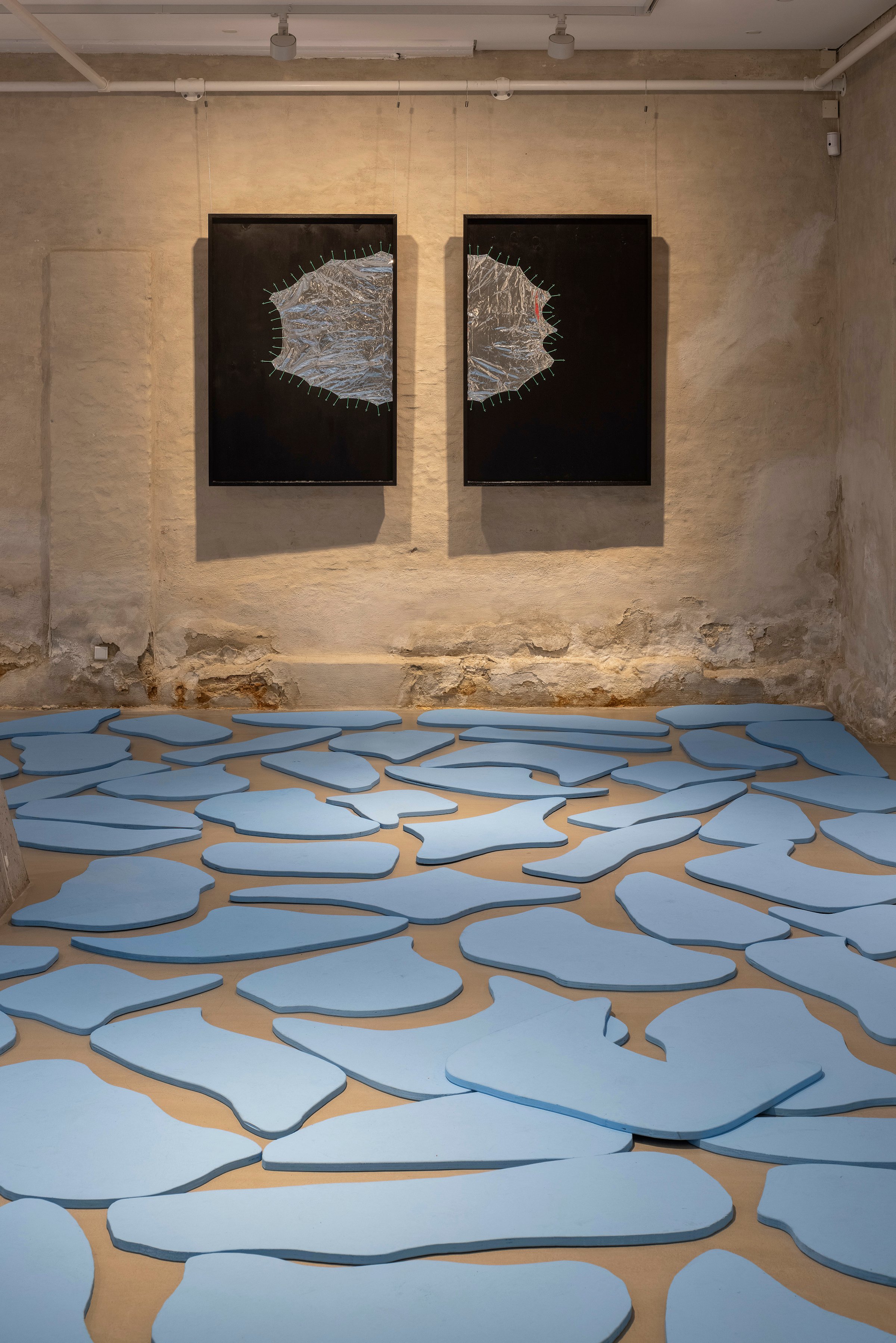 Isle Hessner, STORIS, stedsspecifik installation, 2025. Foto: Torben Eskerod, Nordatlantens Brygge